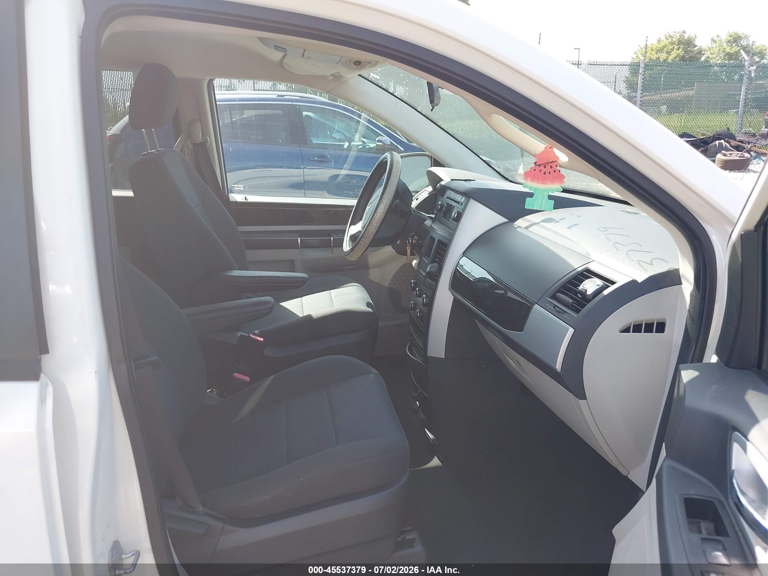 2010 Dodge Grand Caravan Sxt White vin: 2D4RN5D19AR118499