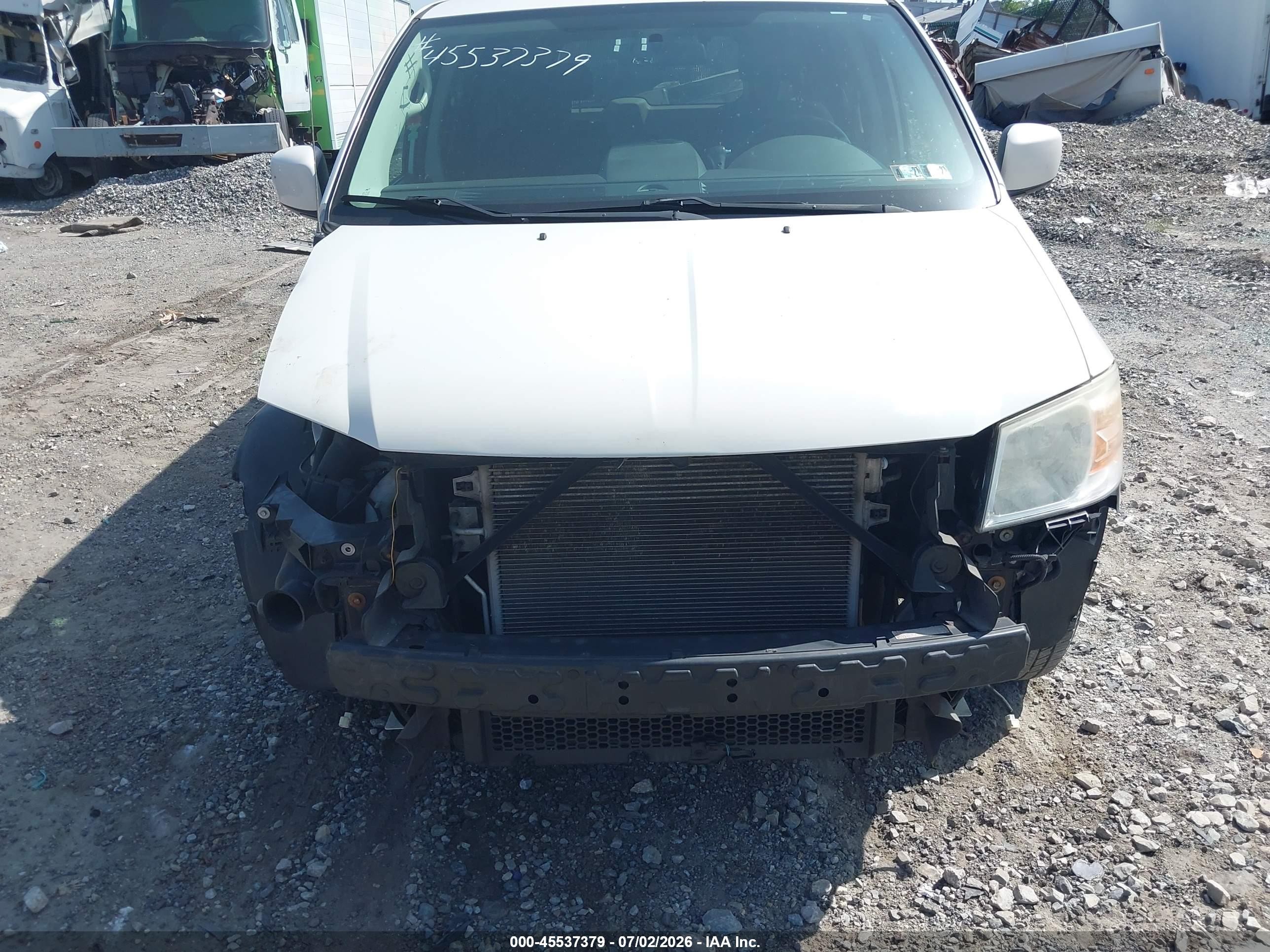 2010 Dodge Grand Caravan Sxt White vin: 2D4RN5D19AR118499