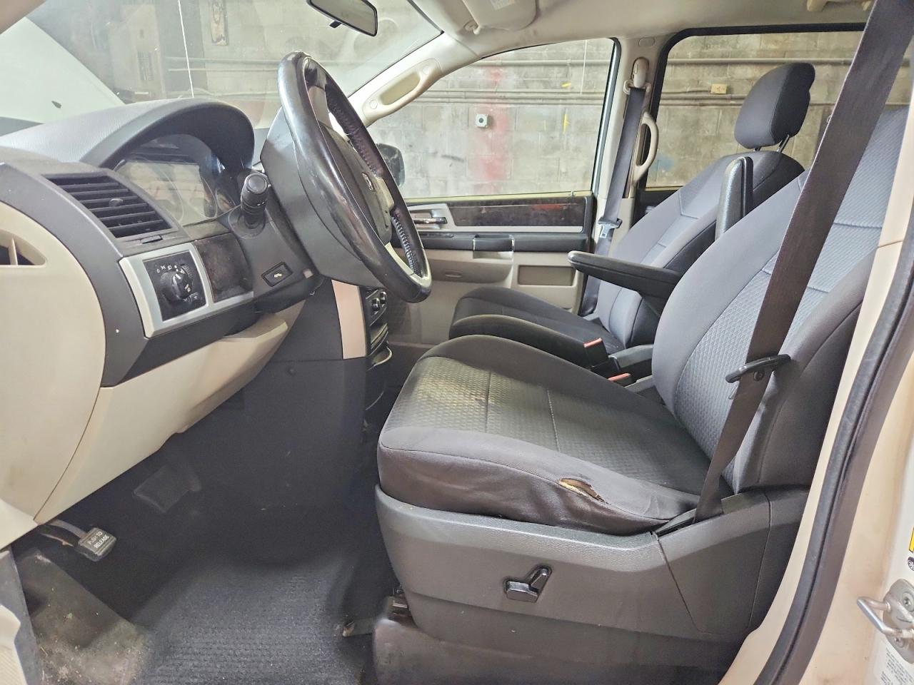 2010 Dodge Grand Caravan Sxt White vin: 2D4RN5D19AR396481