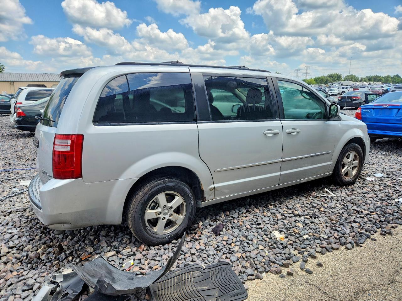 2010 Dodge Grand Caravan Sxt Silver vin: 2D4RN5D19AR433366