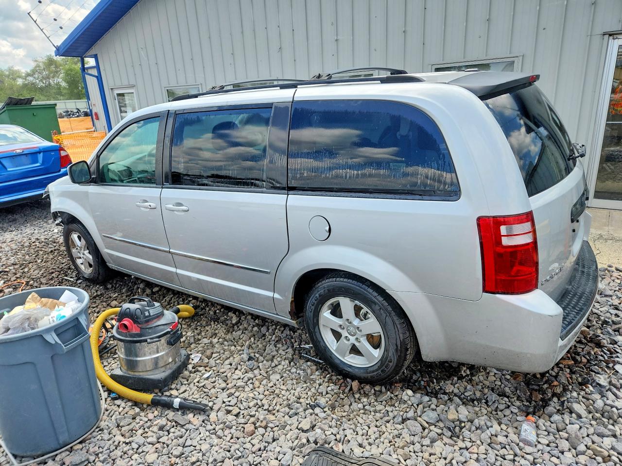 2010 Dodge Grand Caravan Sxt Silver vin: 2D4RN5D19AR433366