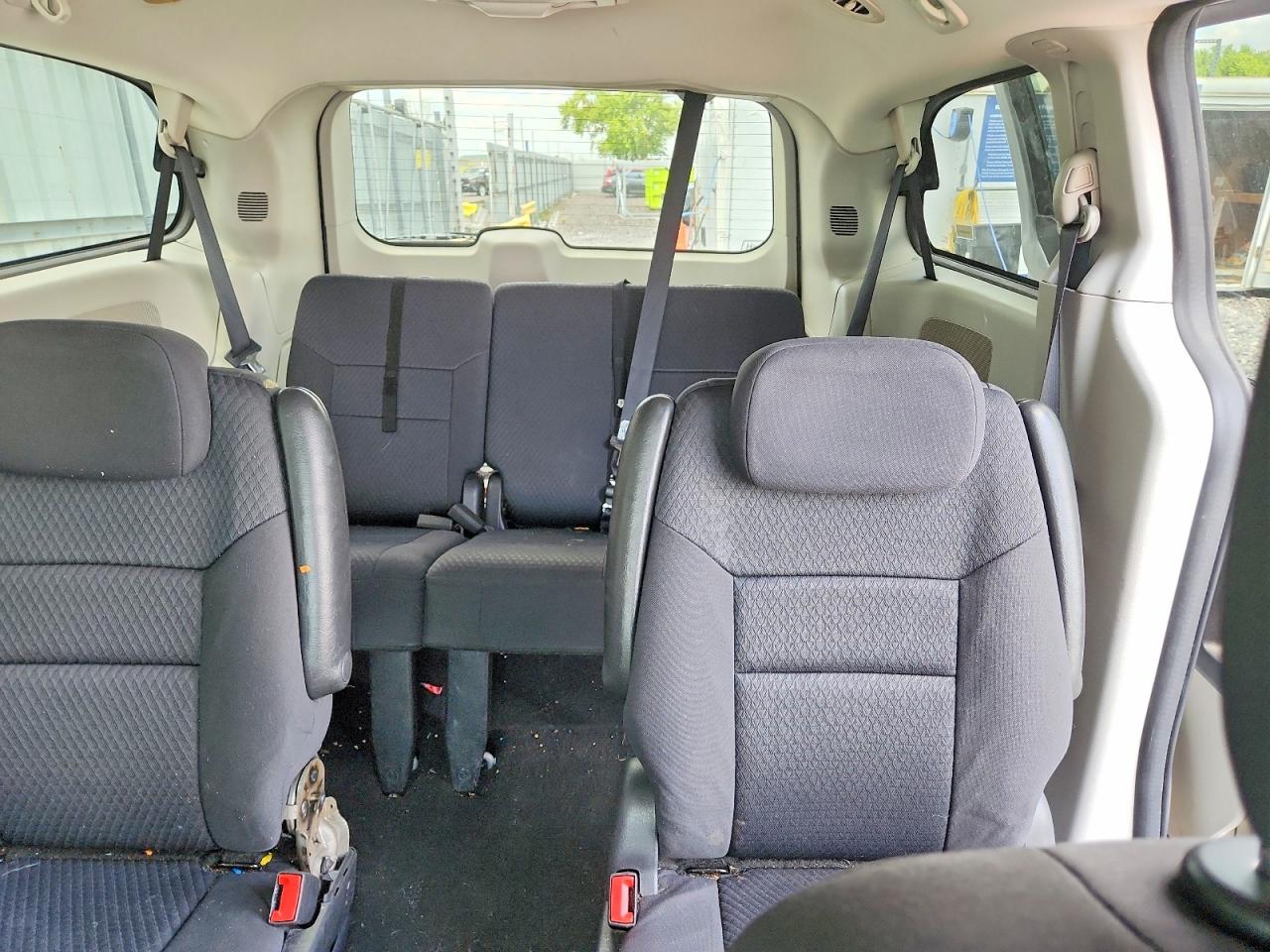 2010 Dodge Grand Caravan Sxt Silver vin: 2D4RN5D19AR433366