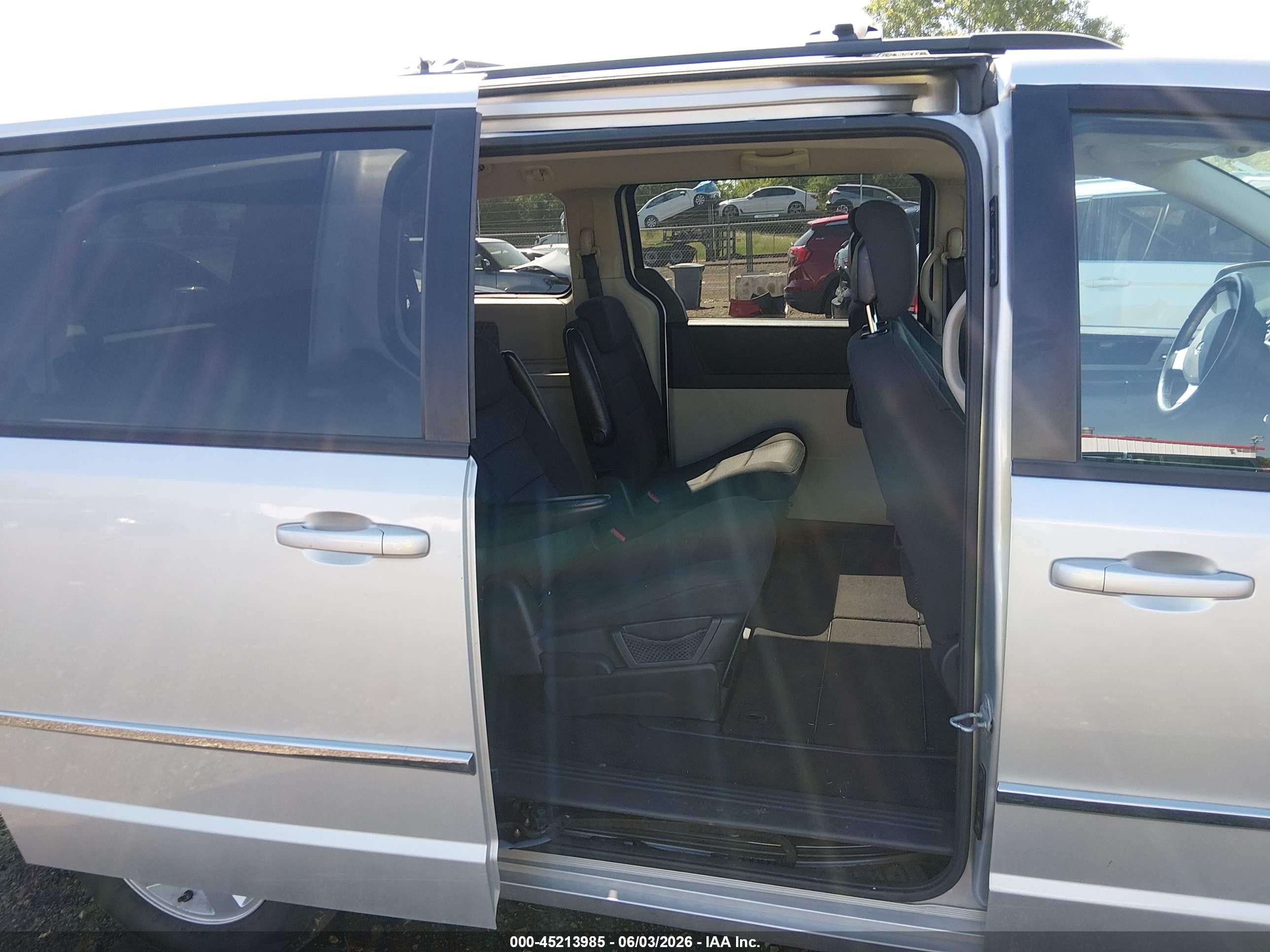 2010 Dodge Grand Caravan Sxt Gray vin: 2D4RN5D19AR433626