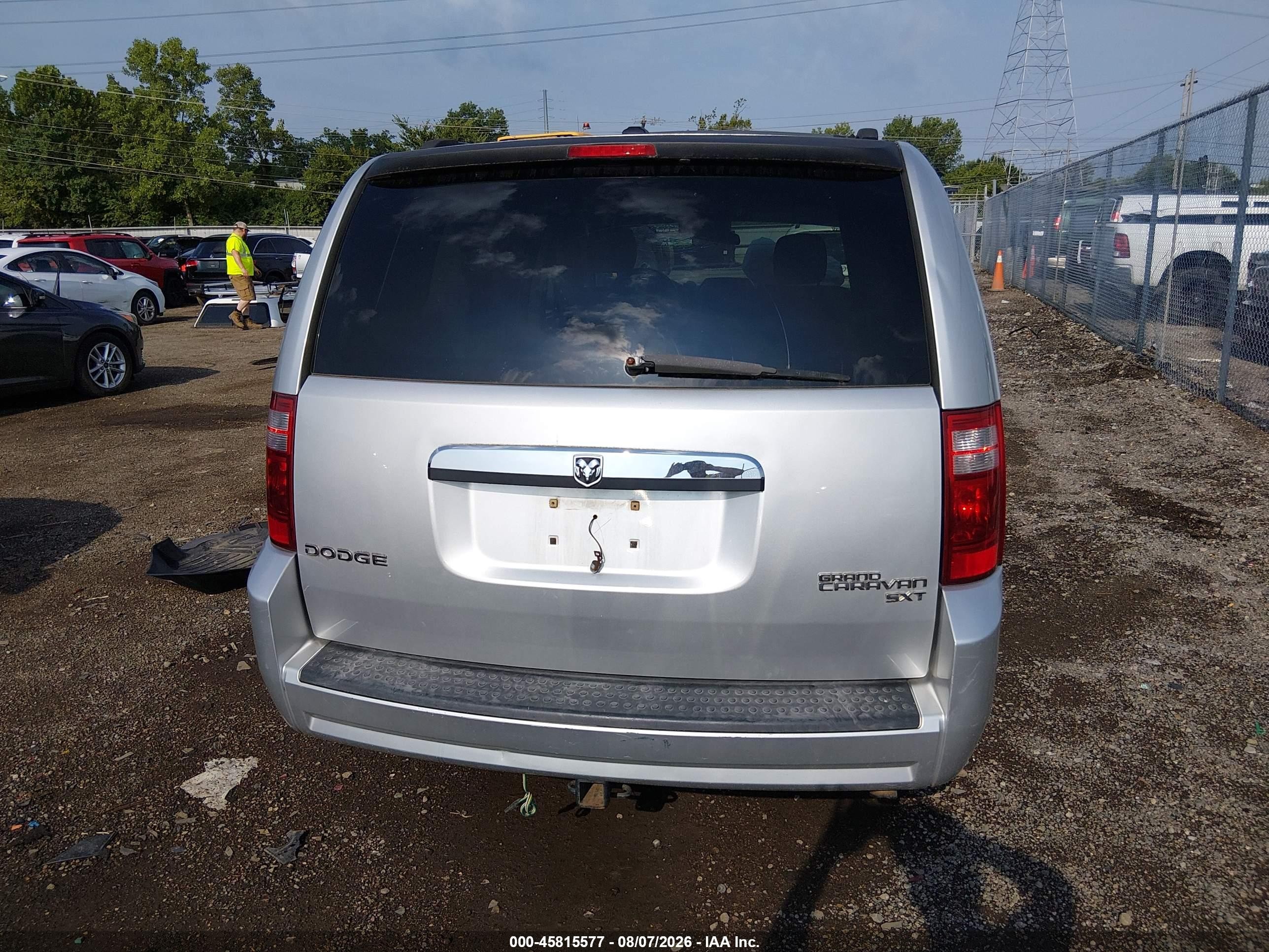 2010 Dodge Grand Caravan Sxt Silver vin: 2D4RN5D1XAR251708