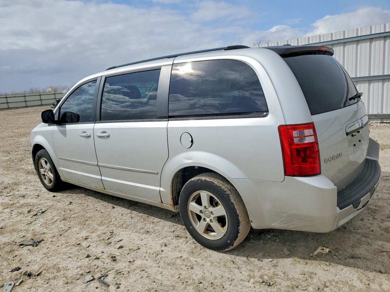 2010 Dodge Grand Caravan Sxt Silver vin: 2D4RN5D1XAR268704