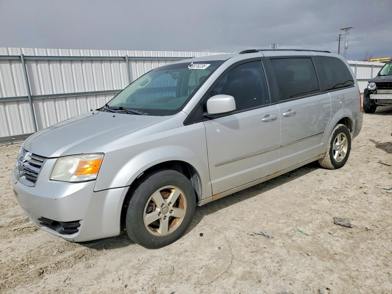 2010 Dodge Grand Caravan Sxt Silver vin: 2D4RN5D1XAR268704