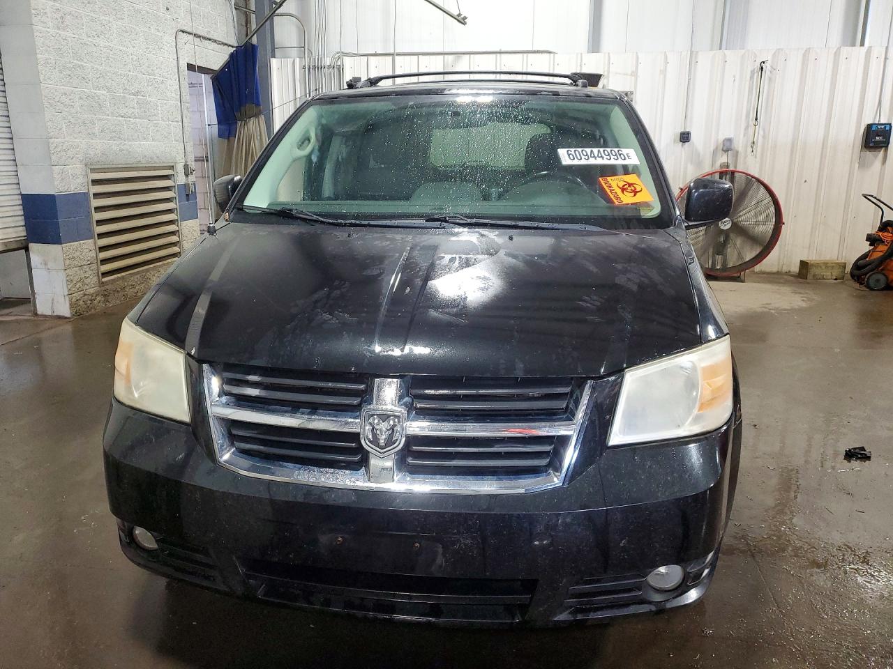 2010 Dodge Grand Caravan Sxt Black vin: 2D4RN5D1XAR317478