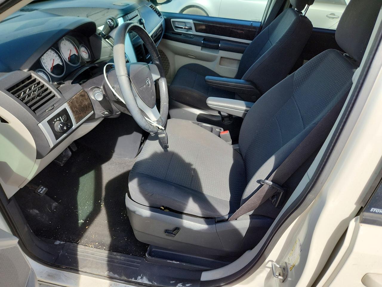 2010 Dodge Grand Caravan Sxt White vin: 2D4RN5D1XAR408301