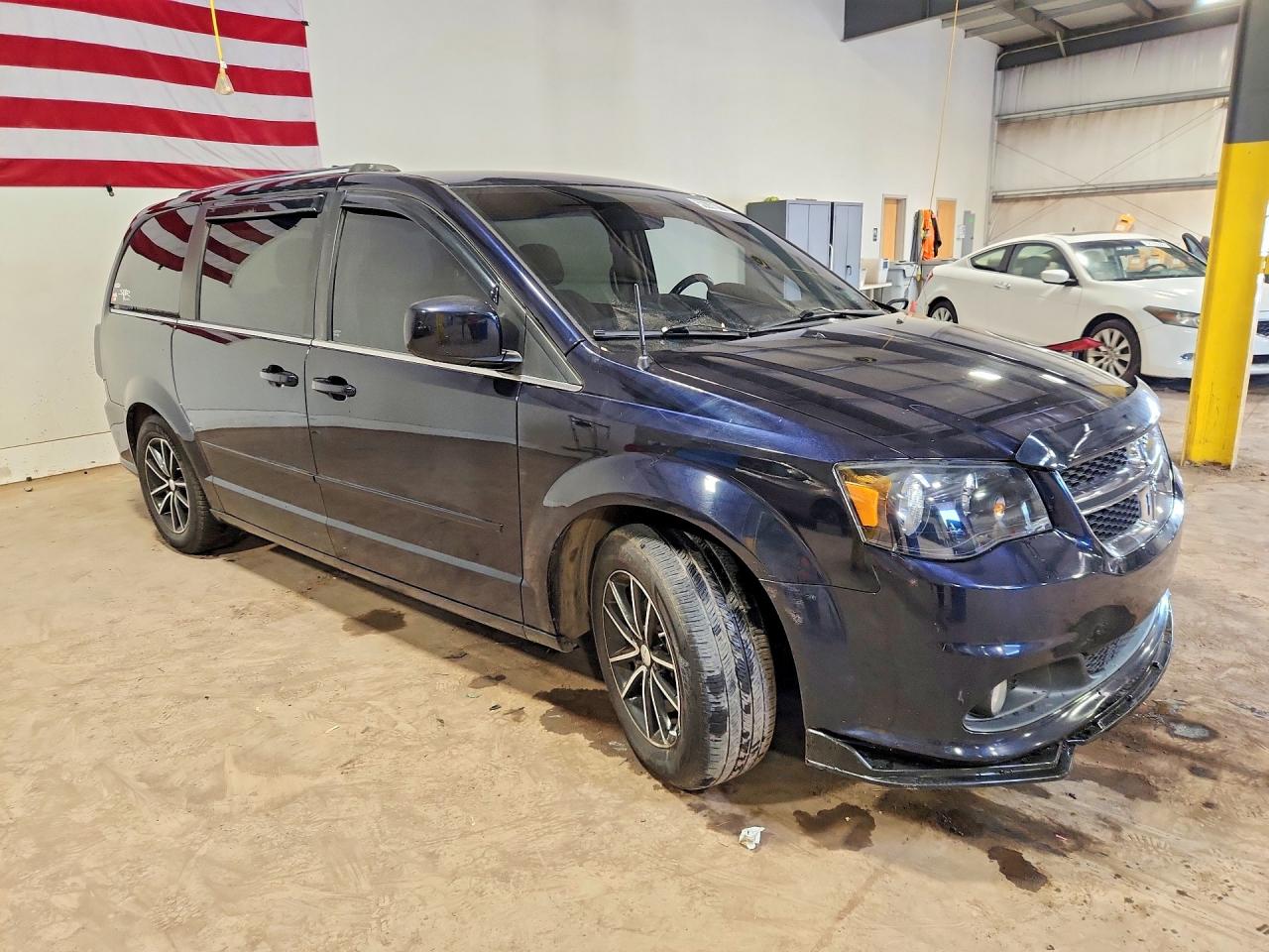 2011 Dodge Grand Caravan Crew Blue vin: 2D4RN5DG0BR606360