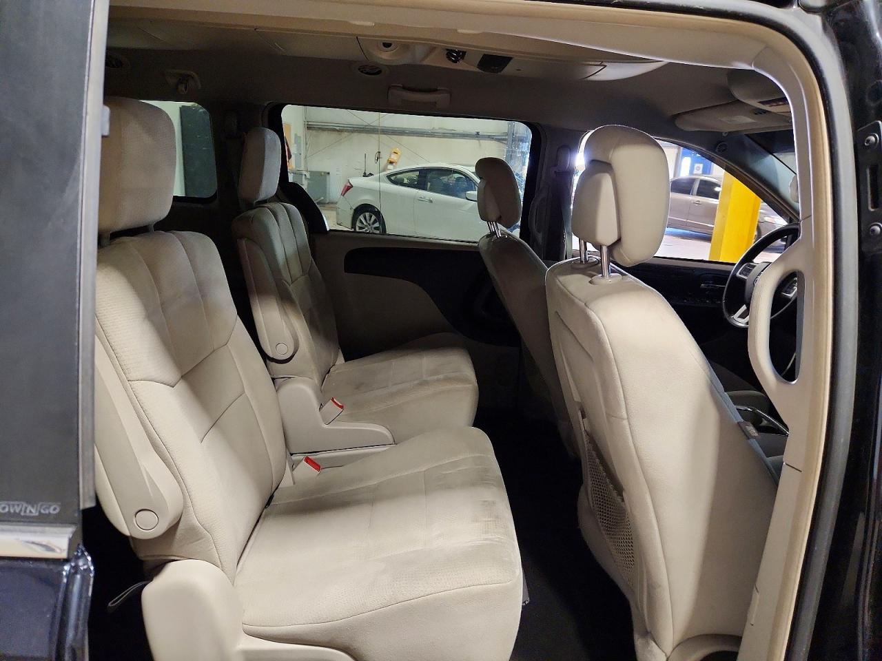 2011 Dodge Grand Caravan Crew Blue vin: 2D4RN5DG0BR606360
