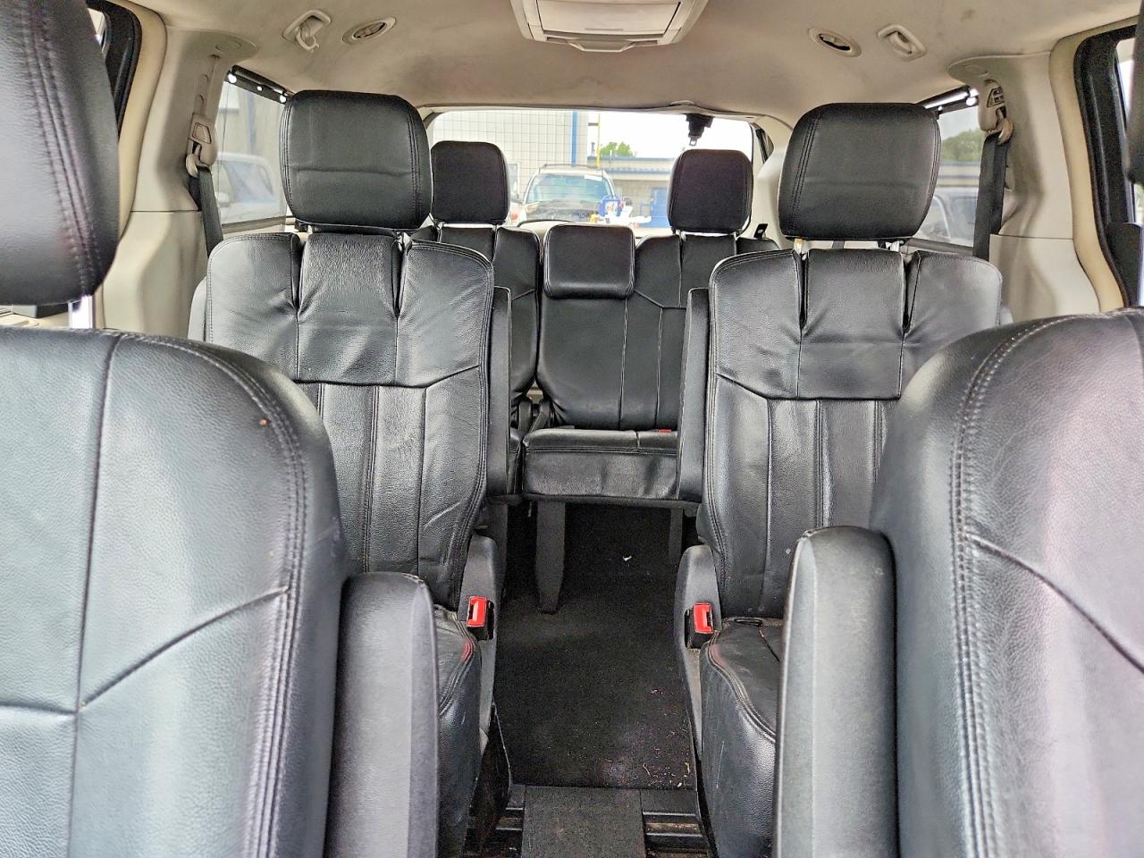 2011 Dodge Grand Caravan Crew Gray vin: 2D4RN5DG0BR608674