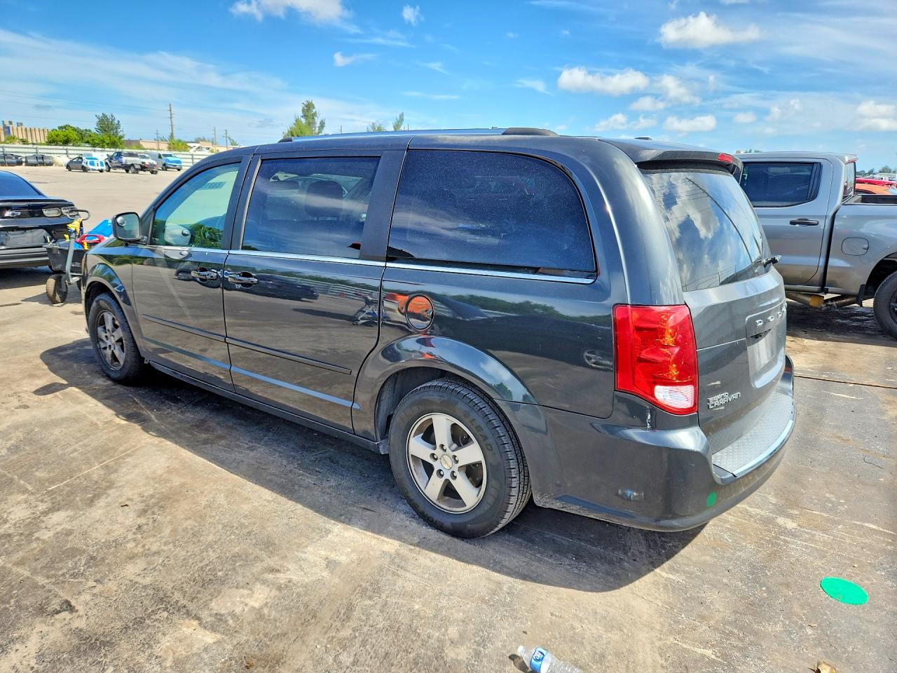 2011 Dodge Grand Caravan Gray vin: 2D4RN5DG0BR619738