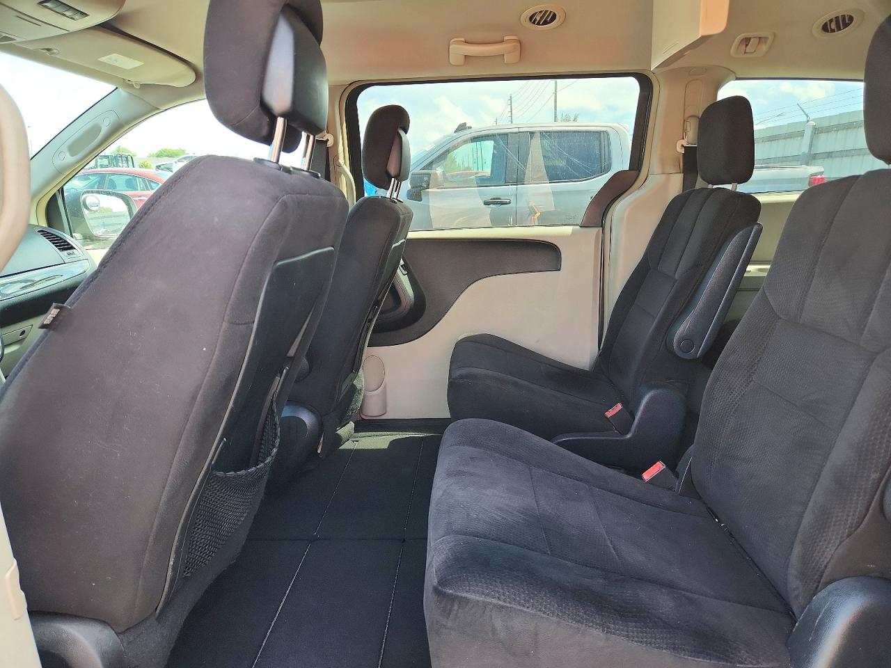 2011 Dodge Grand Caravan Gray vin: 2D4RN5DG0BR619738