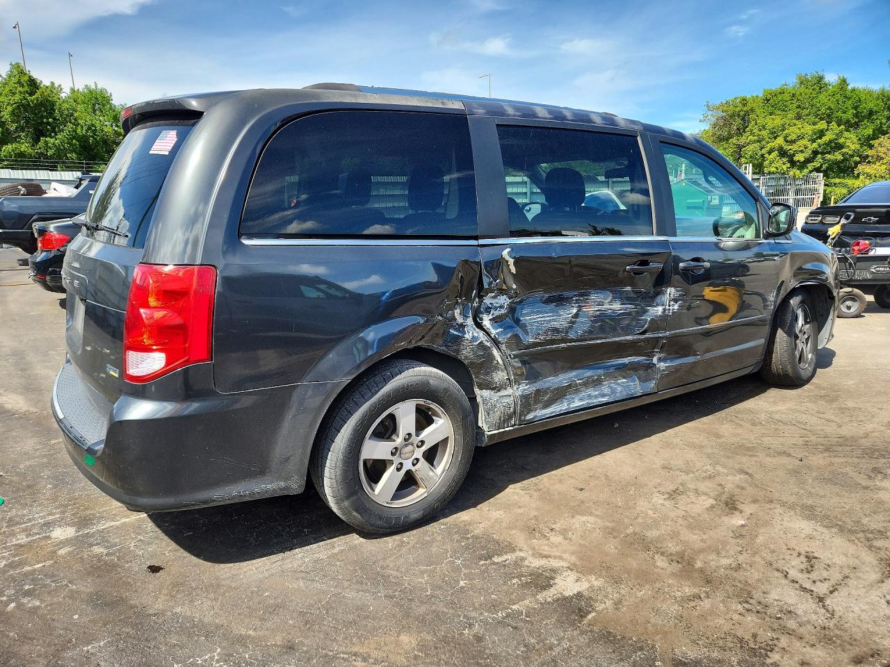 2011 Dodge Grand Caravan Gray vin: 2D4RN5DG0BR619738
