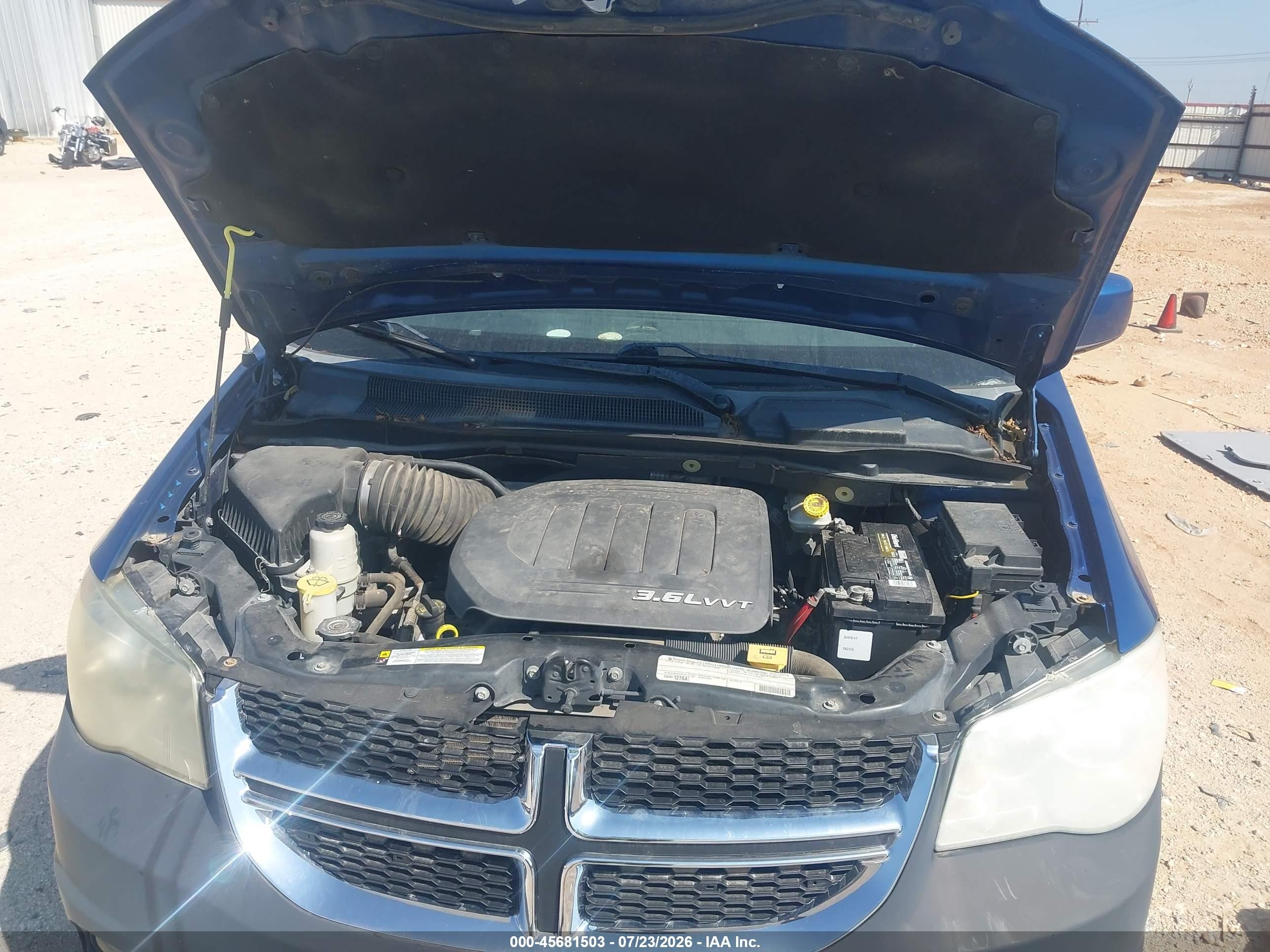 2011 Dodge Grand Caravan Crew Dark Blue vin: 2D4RN5DG0BR644221