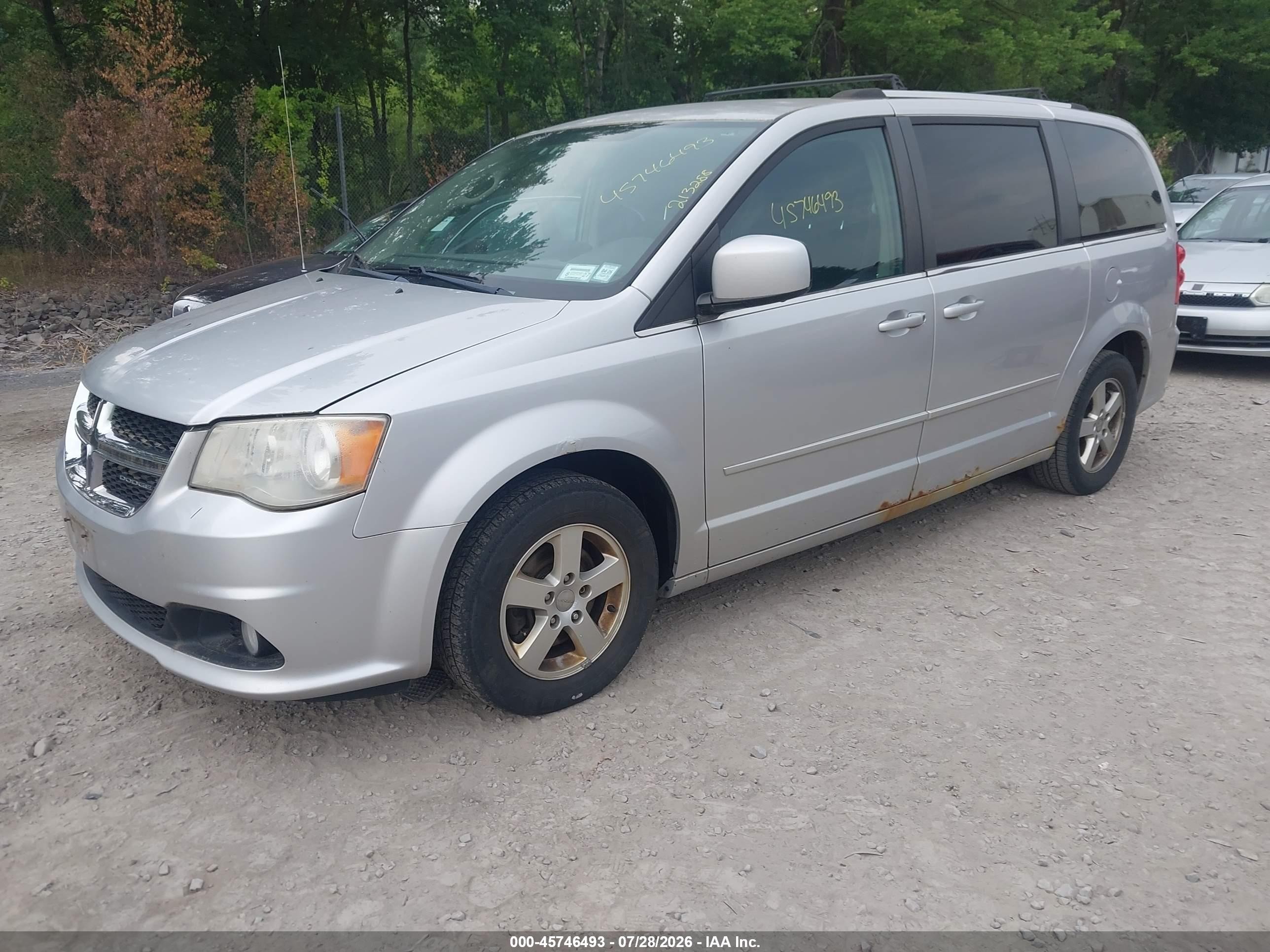 2011 Dodge Grand Caravan Crew Silver vin: 2D4RN5DG0BR659902