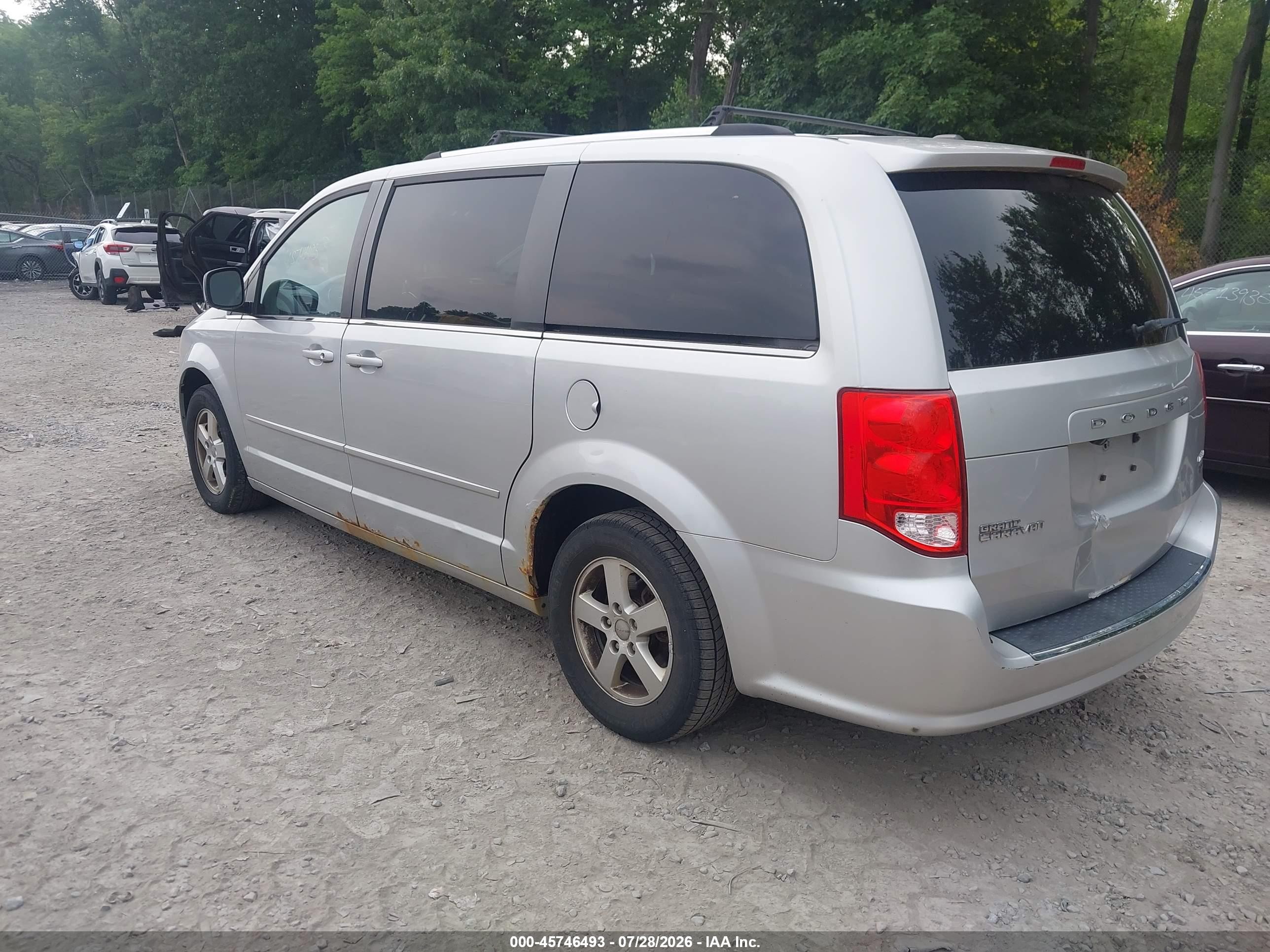 2011 Dodge Grand Caravan Crew Silver vin: 2D4RN5DG0BR659902