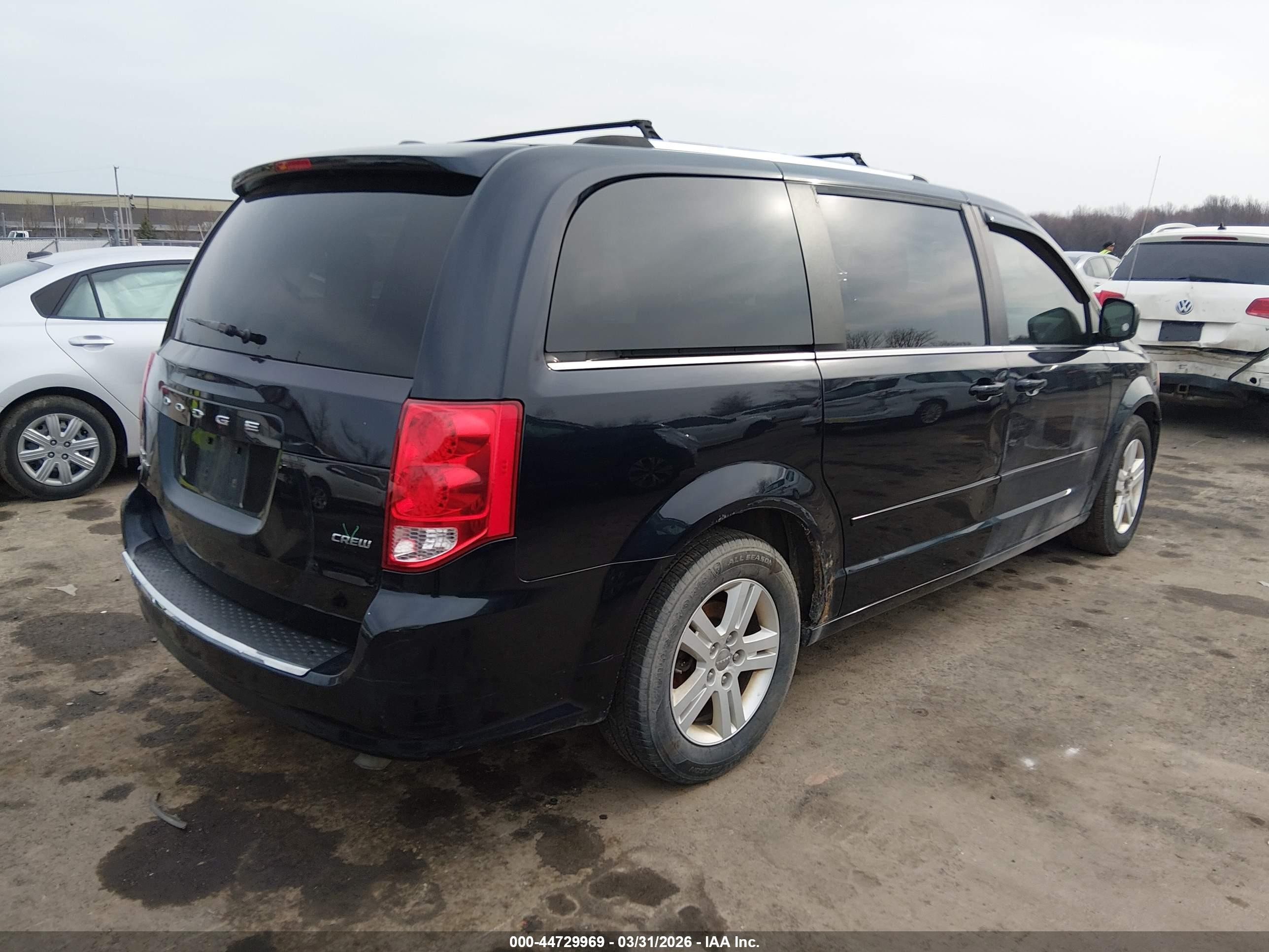 2011 Dodge Grand Caravan Crew Black vin: 2D4RN5DG0BR711433