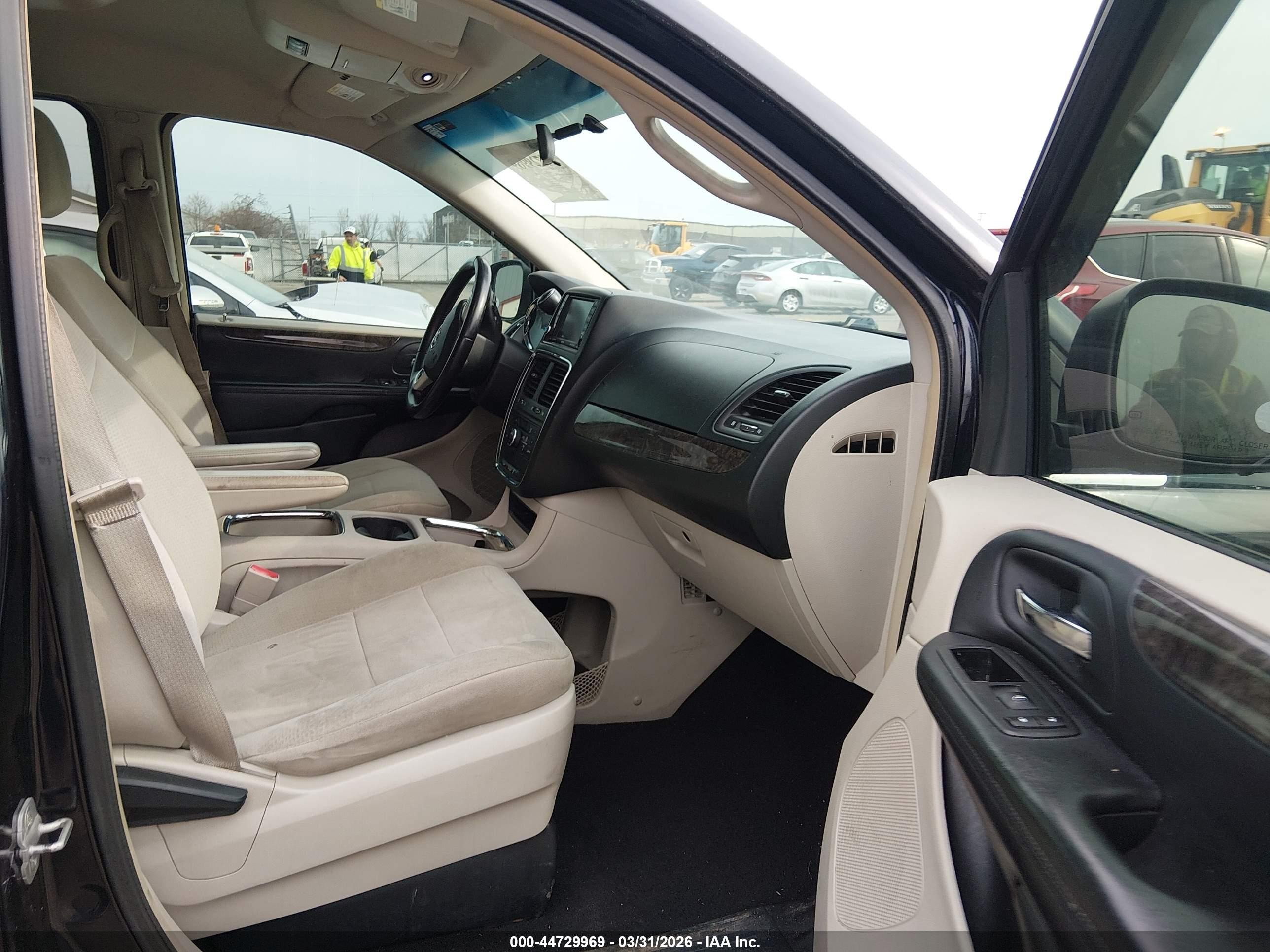 2011 Dodge Grand Caravan Crew Black vin: 2D4RN5DG0BR711433