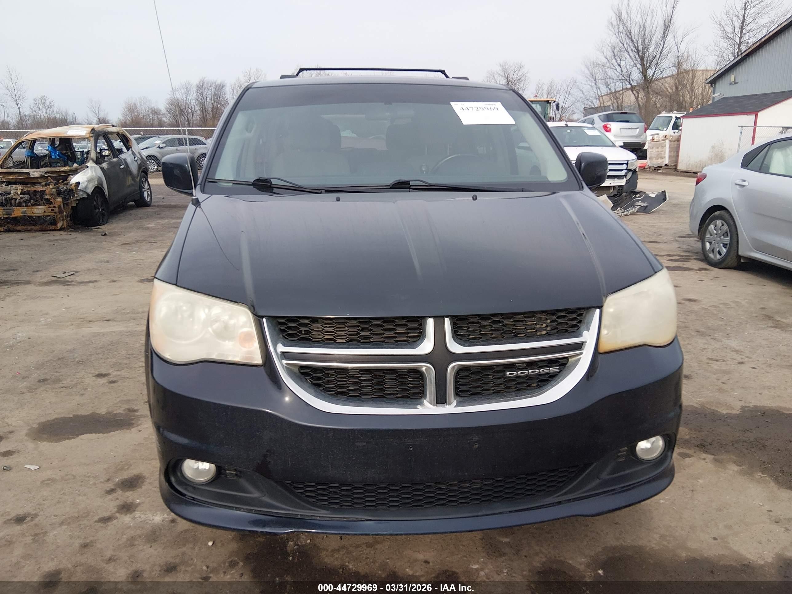 2011 Dodge Grand Caravan Crew Black vin: 2D4RN5DG0BR711433