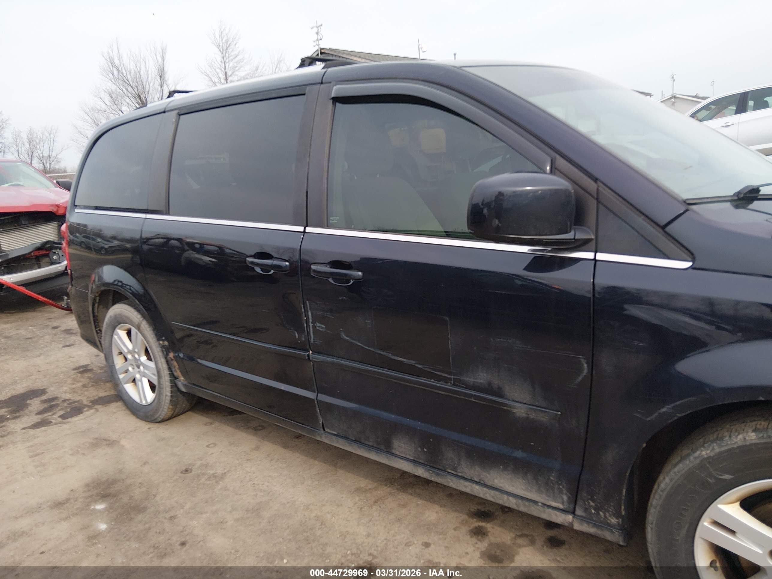 2011 Dodge Grand Caravan Crew Black vin: 2D4RN5DG0BR711433
