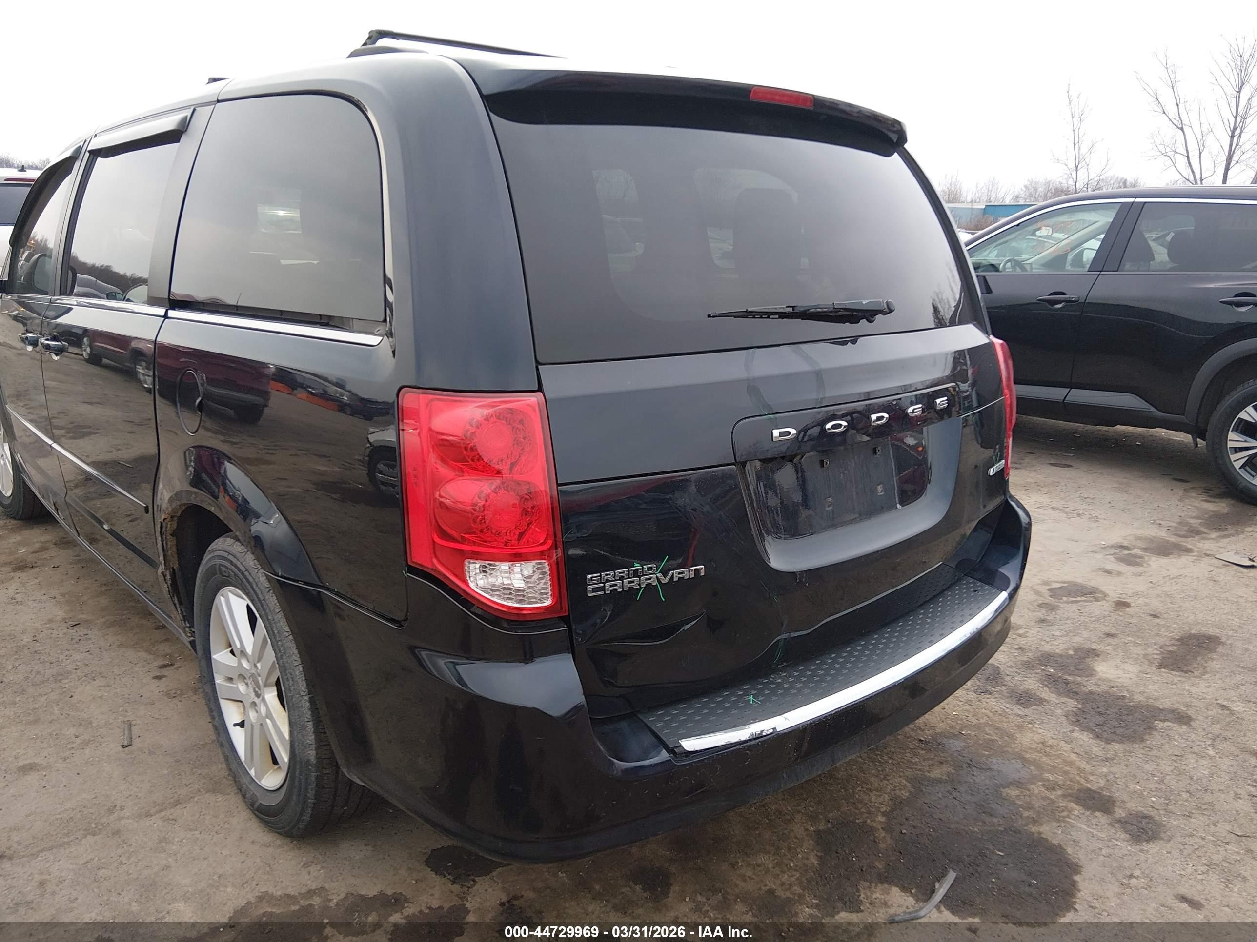 2011 Dodge Grand Caravan Crew Black vin: 2D4RN5DG0BR711433