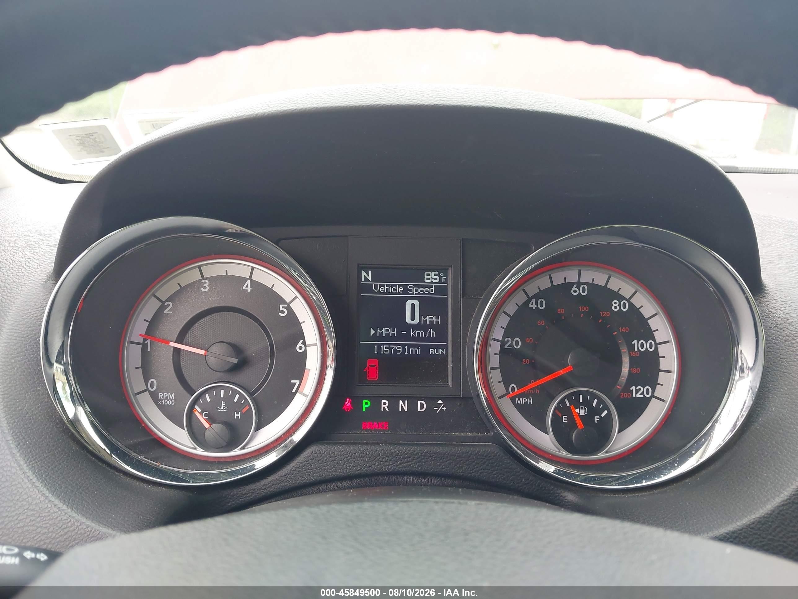 2011 Dodge Grand Caravan Crew Red vin: 2D4RN5DG1BR654854