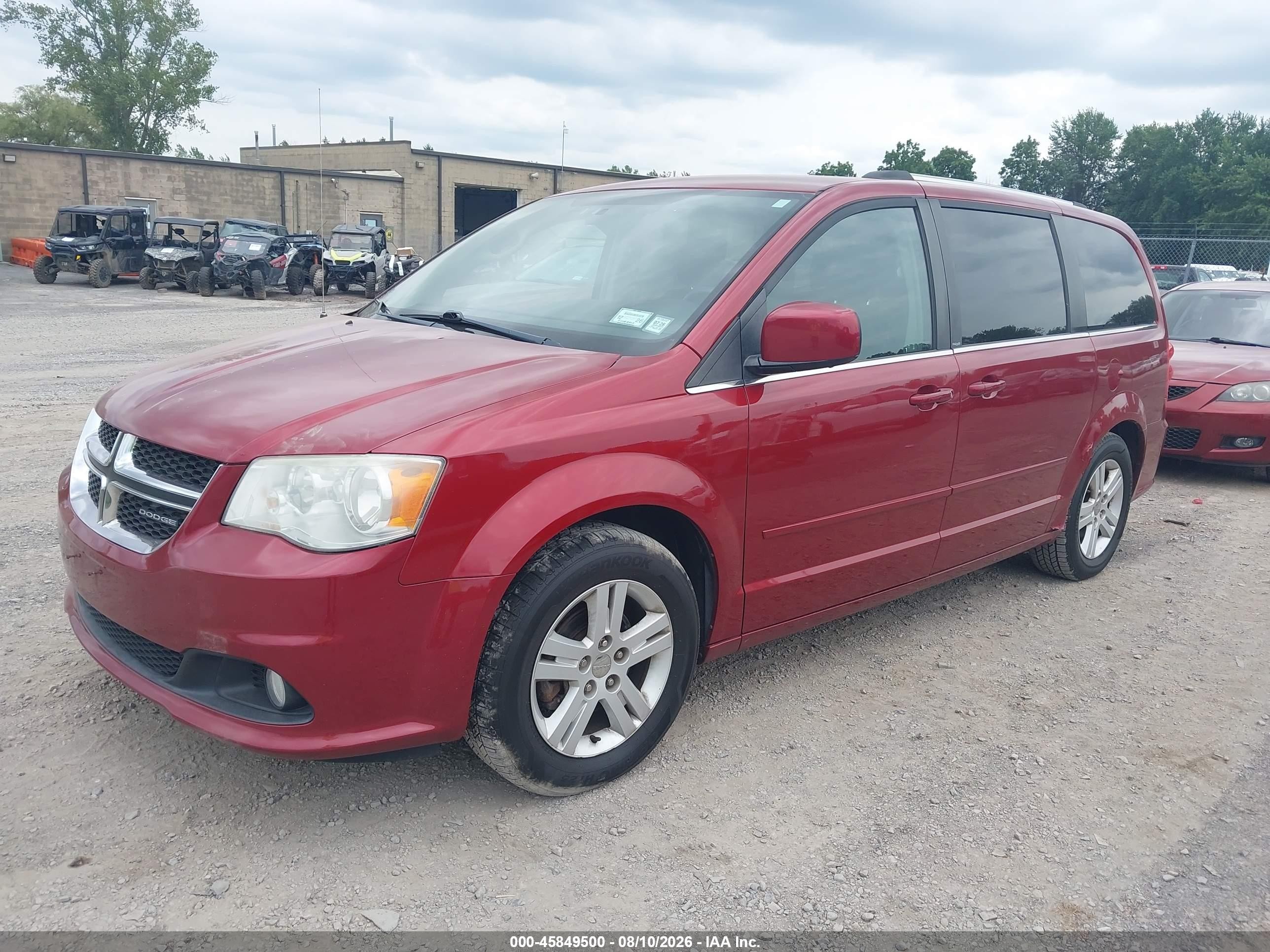 2011 Dodge Grand Caravan Crew Red vin: 2D4RN5DG1BR654854