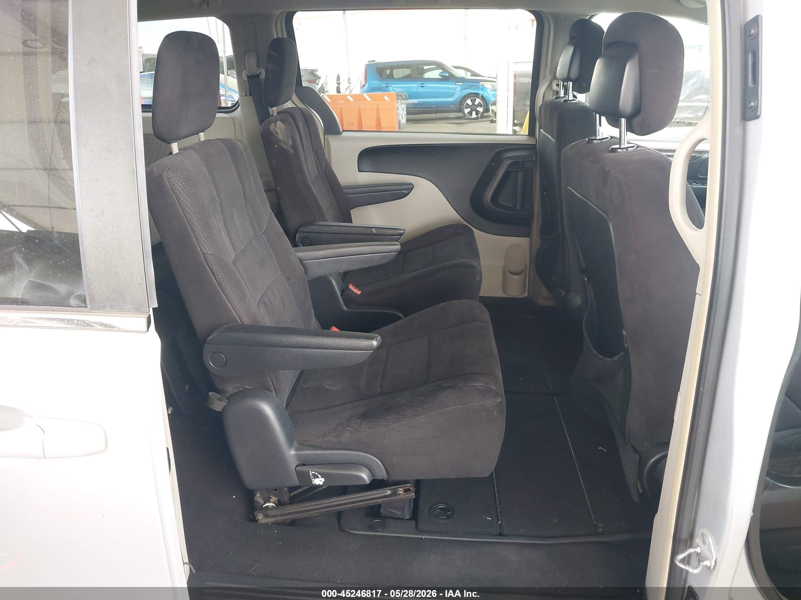 2011 Dodge Grand Caravan Crew Серый vin: 2D4RN5DG1BR662596