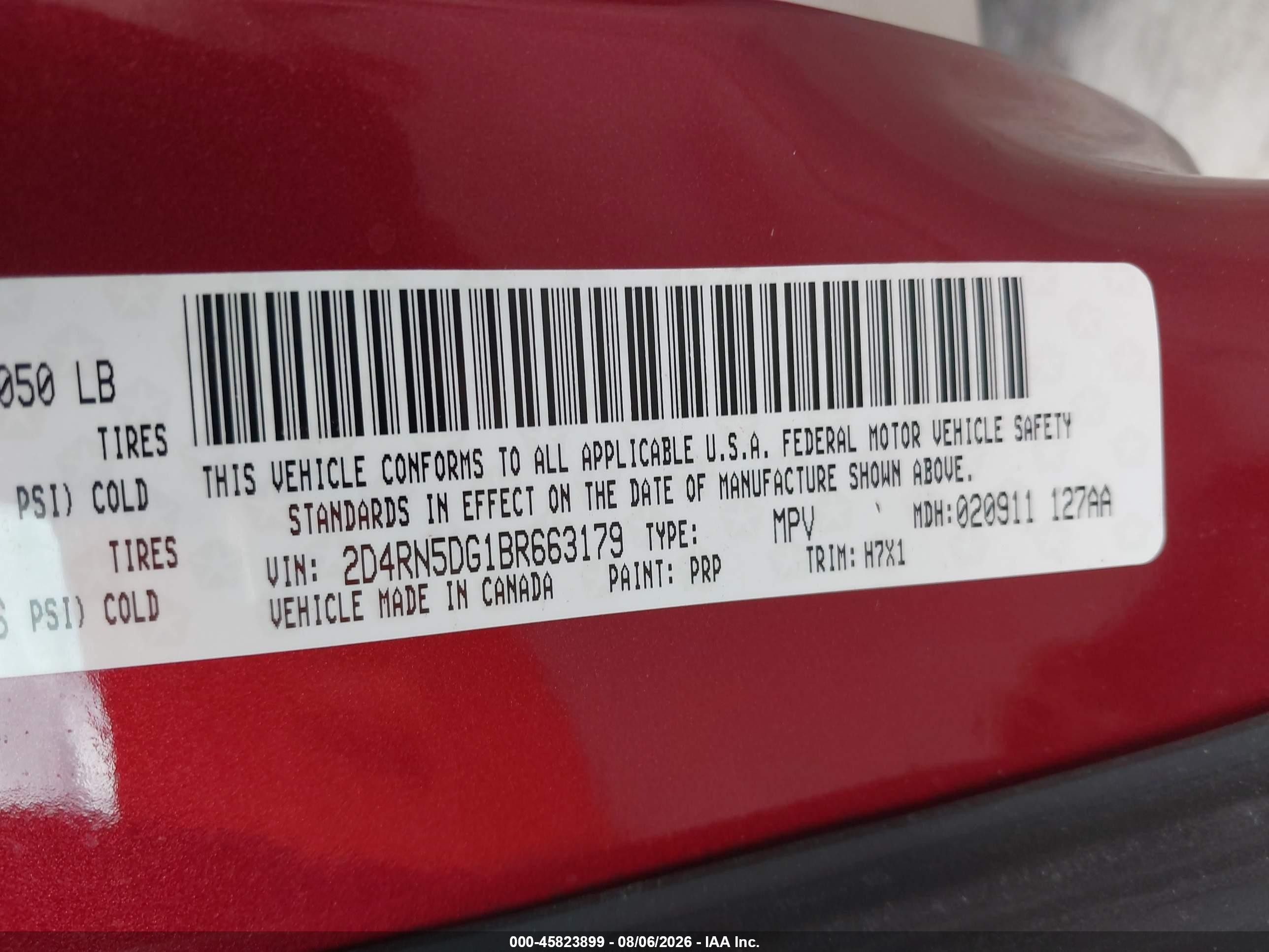 2011 Dodge Grand Caravan Crew Red vin: 2D4RN5DG1BR663179