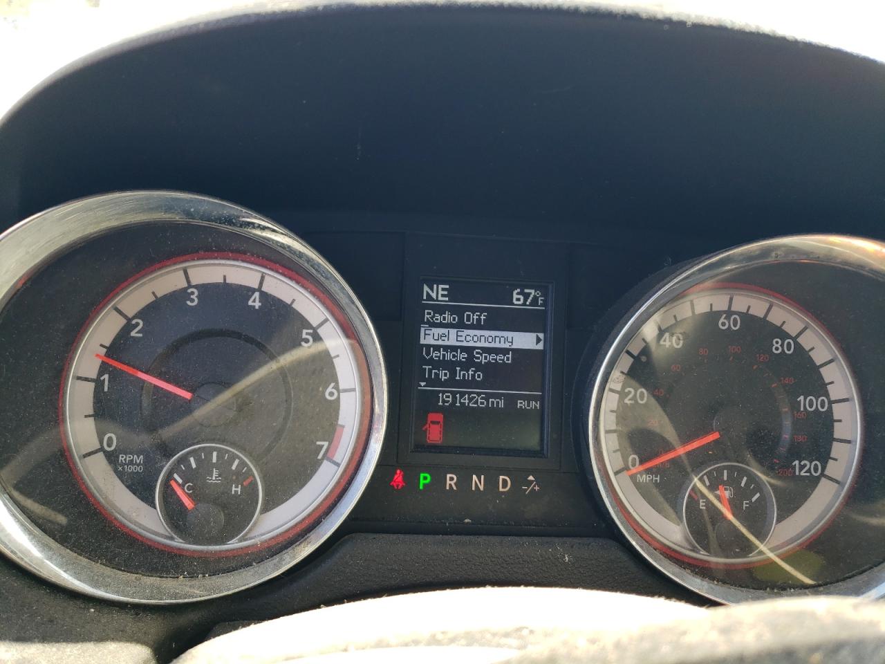 2011 Dodge Grand Caravan Crew White vin: 2D4RN5DG1BR751360