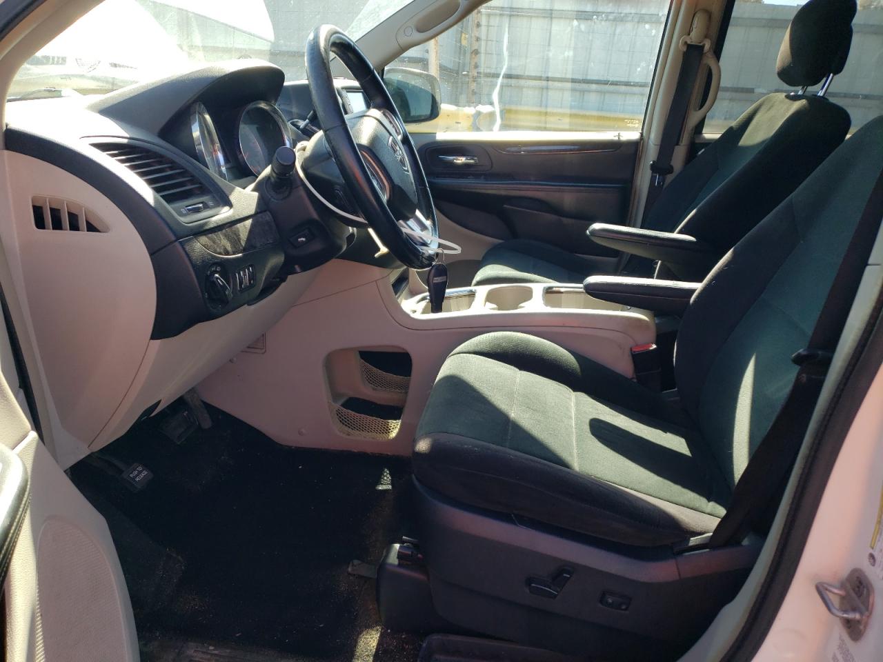 2011 Dodge Grand Caravan Crew White vin: 2D4RN5DG1BR751360