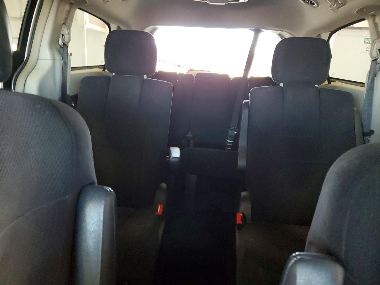 2011 Dodge Grand Caravan Crew Silver vin: 2D4RN5DG2BR660632