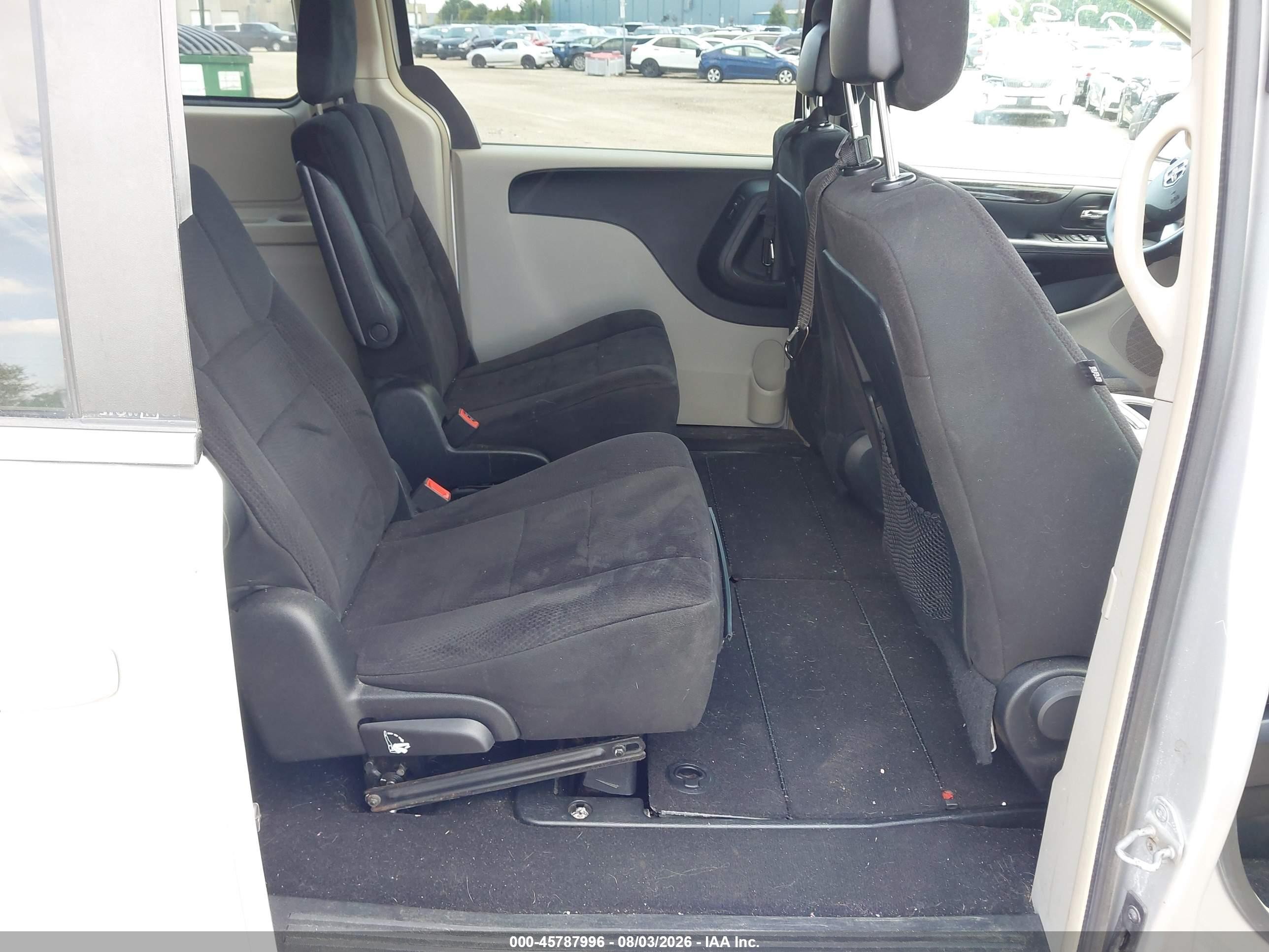 2011 Dodge Grand Caravan Crew Серый vin: 2D4RN5DG2BR679746
