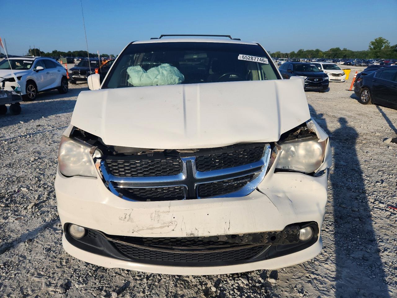 2011 Dodge Grand Caravan Crew White vin: 2D4RN5DG3BR693588