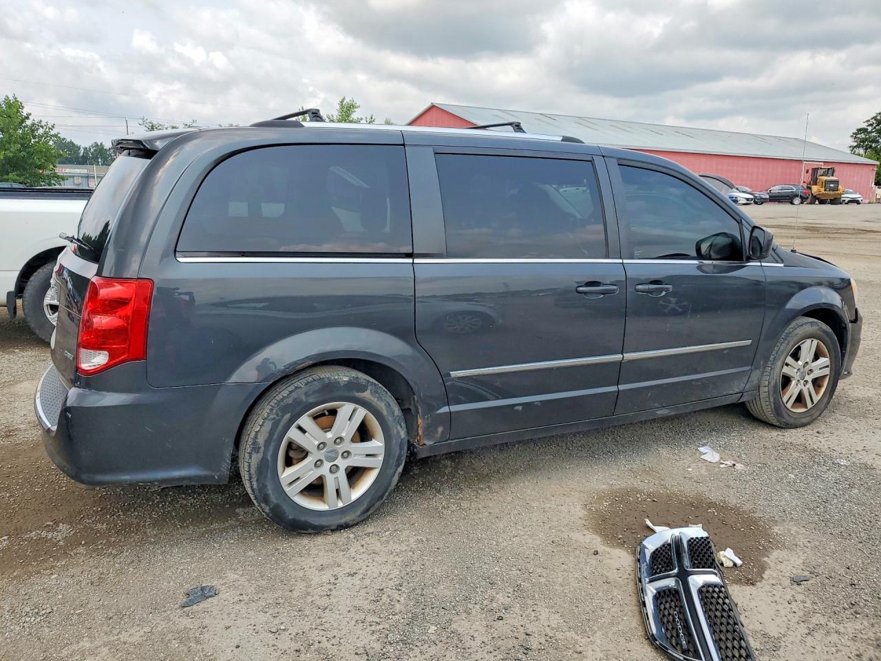 2011 Dodge Grand Caravan Crew Black vin: 2D4RN5DG3BR753157
