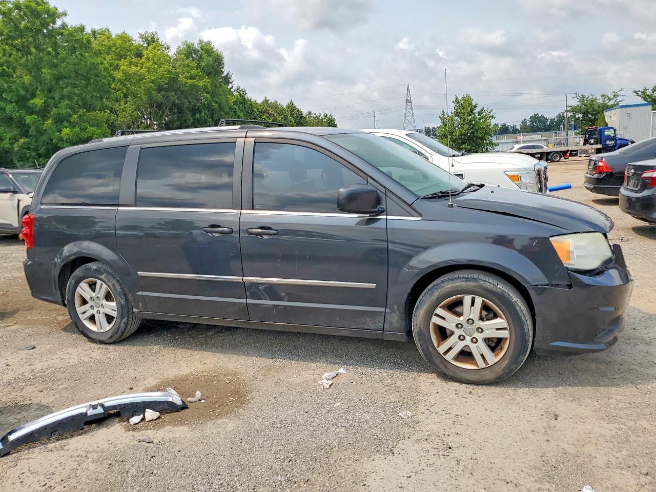 2011 Dodge Grand Caravan Crew Black vin: 2D4RN5DG3BR753157