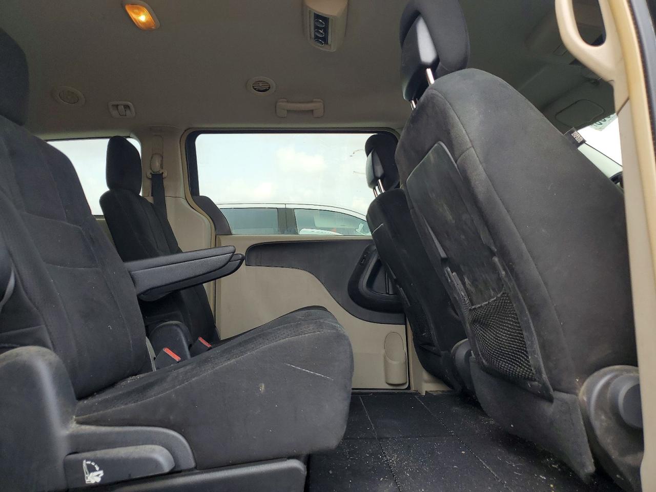 2011 Dodge Grand Caravan Crew Black vin: 2D4RN5DG3BR753157