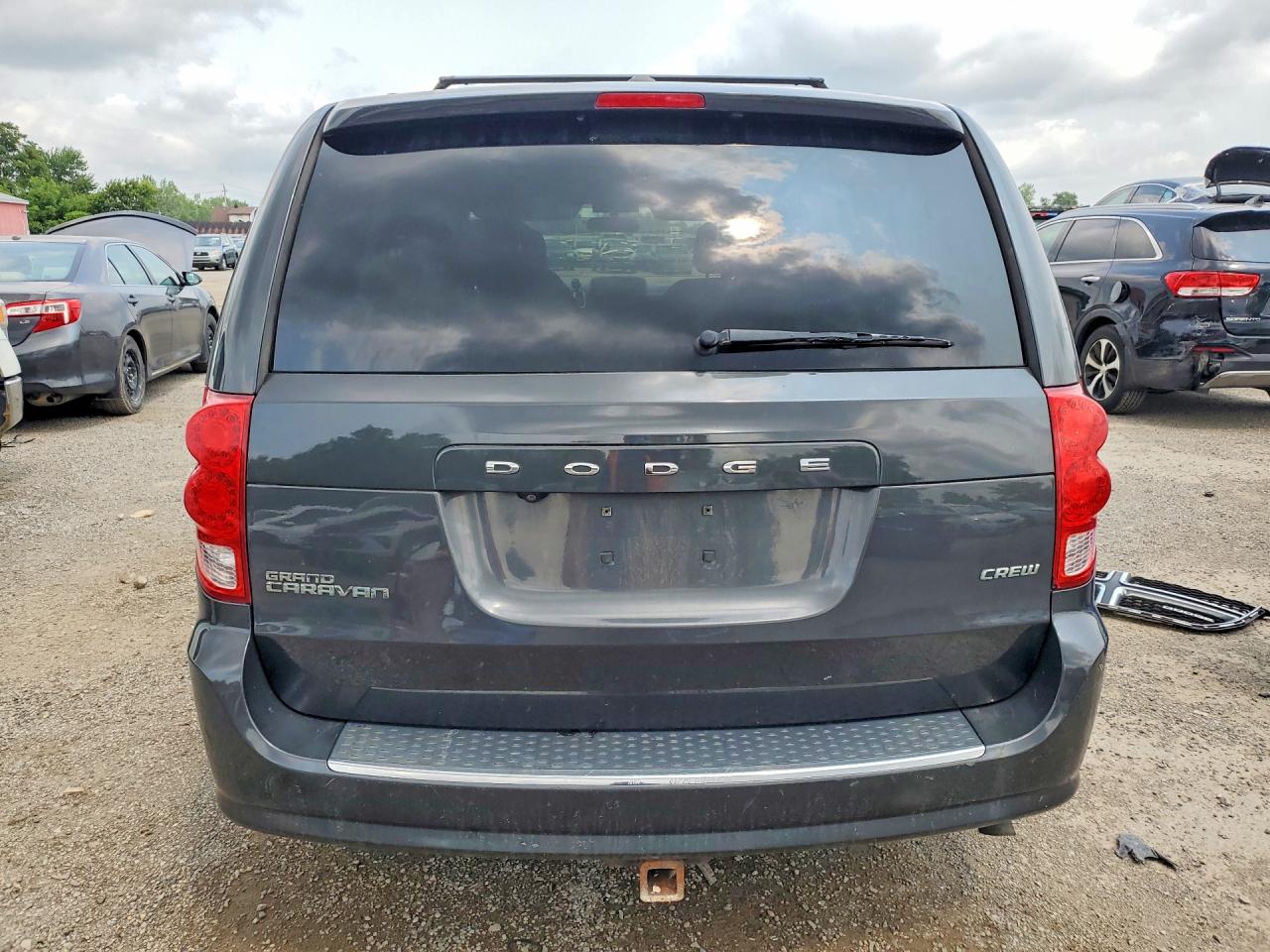 2011 Dodge Grand Caravan Crew Black vin: 2D4RN5DG3BR753157