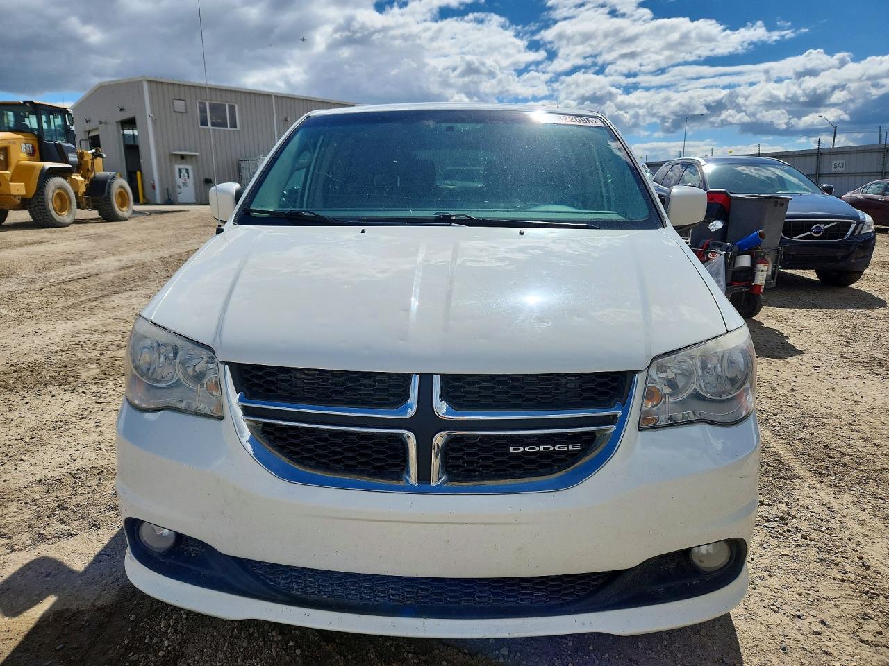 2011 Dodge Grand Caravan Crew White vin: 2D4RN5DG3BR787647