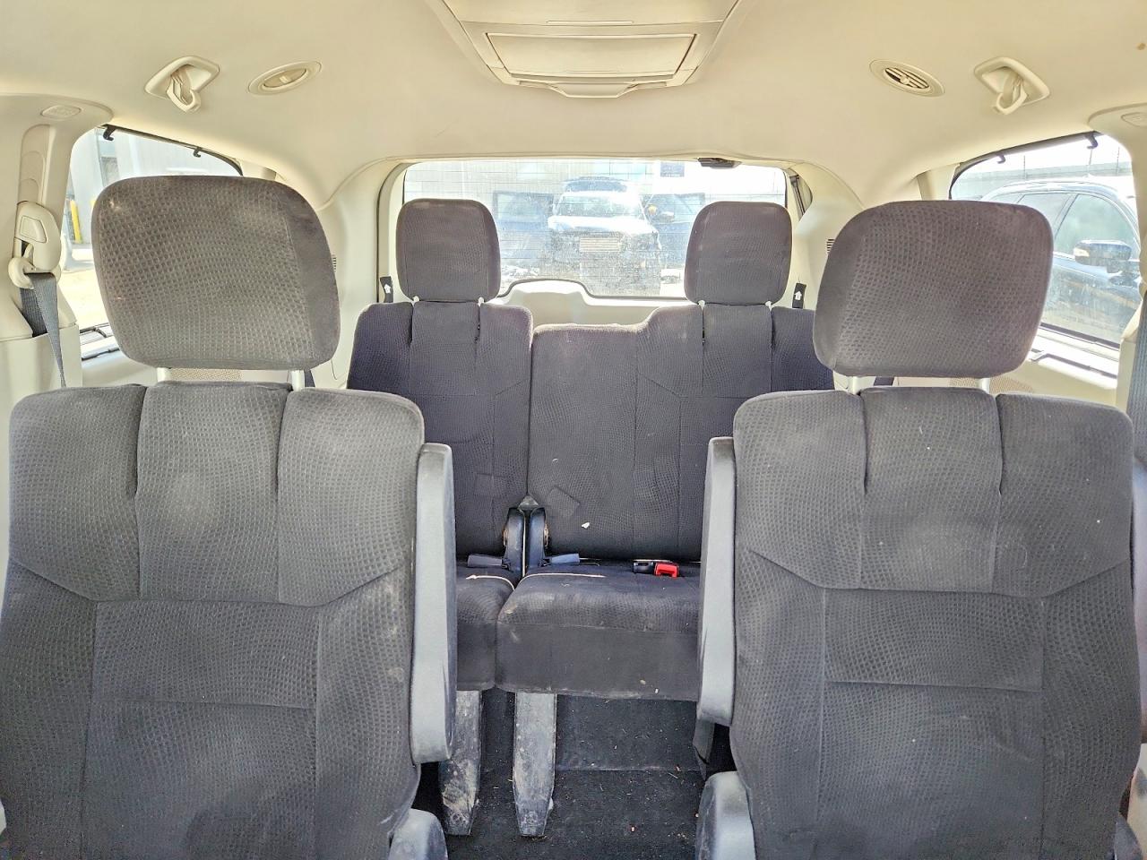 2011 Dodge Grand Caravan Crew White vin: 2D4RN5DG3BR787647