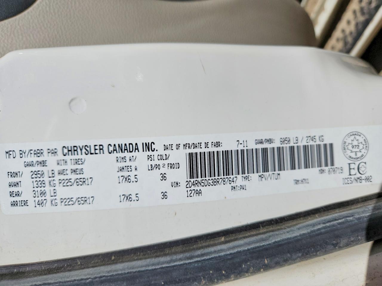 2011 Dodge Grand Caravan Crew White vin: 2D4RN5DG3BR787647