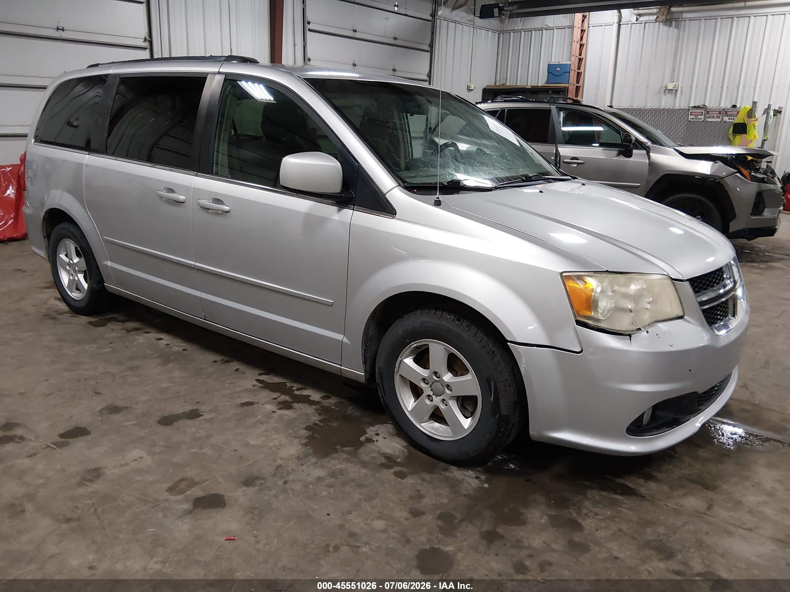 2011 Dodge Grand Caravan Crew Silver vin: 2D4RN5DG4BR649907