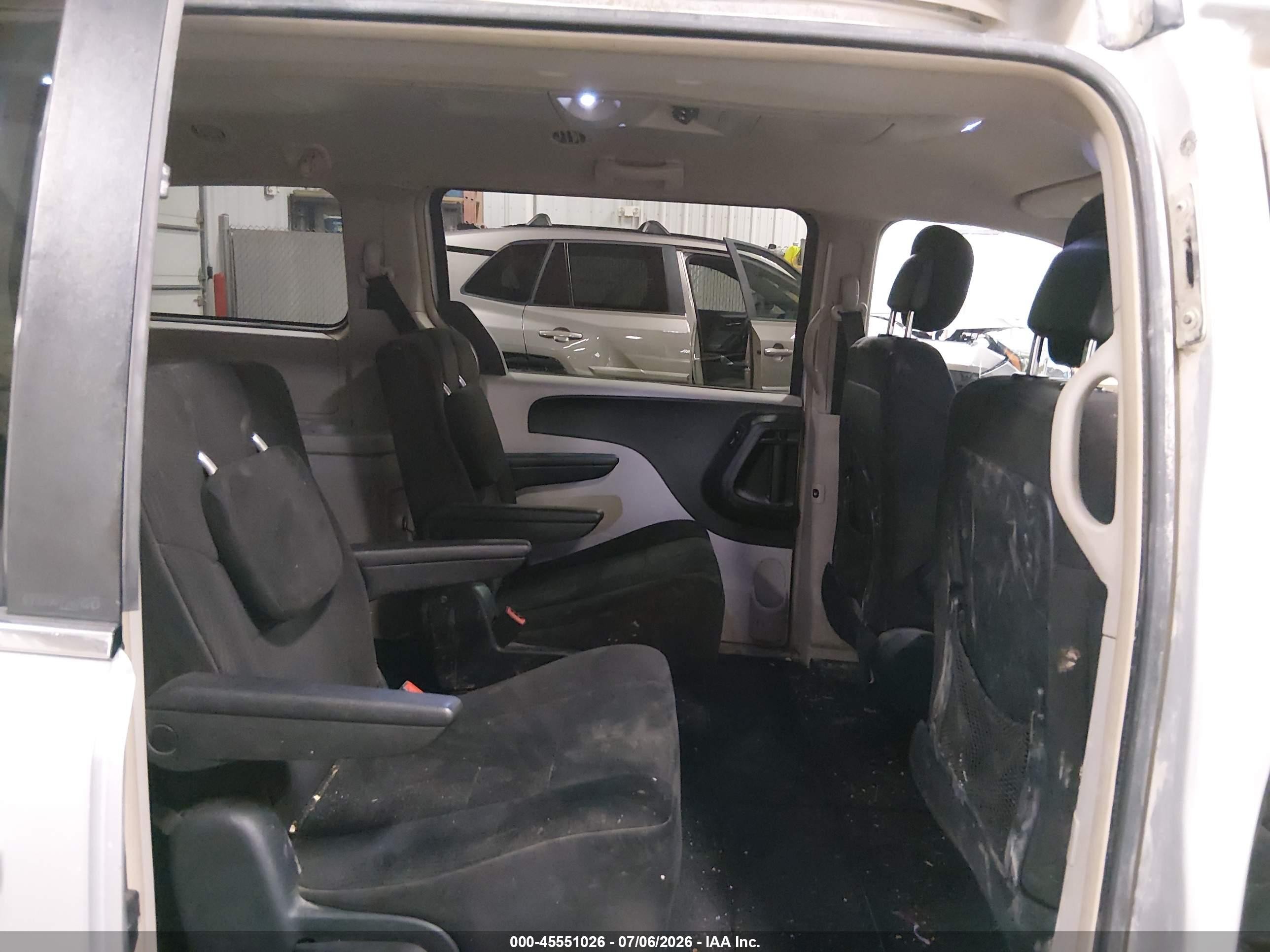 2011 Dodge Grand Caravan Crew Silver vin: 2D4RN5DG4BR649907