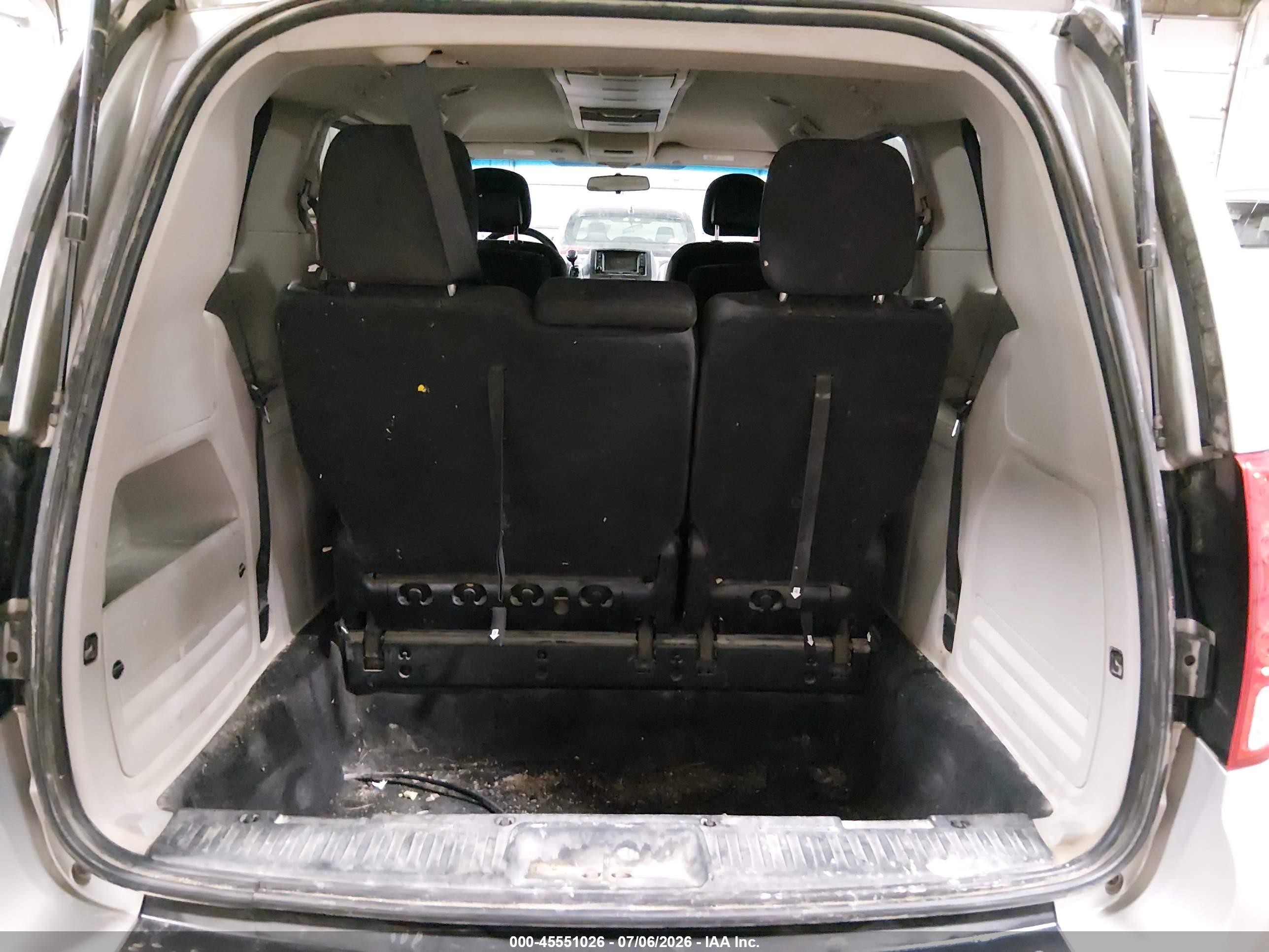2011 Dodge Grand Caravan Crew Silver vin: 2D4RN5DG4BR649907