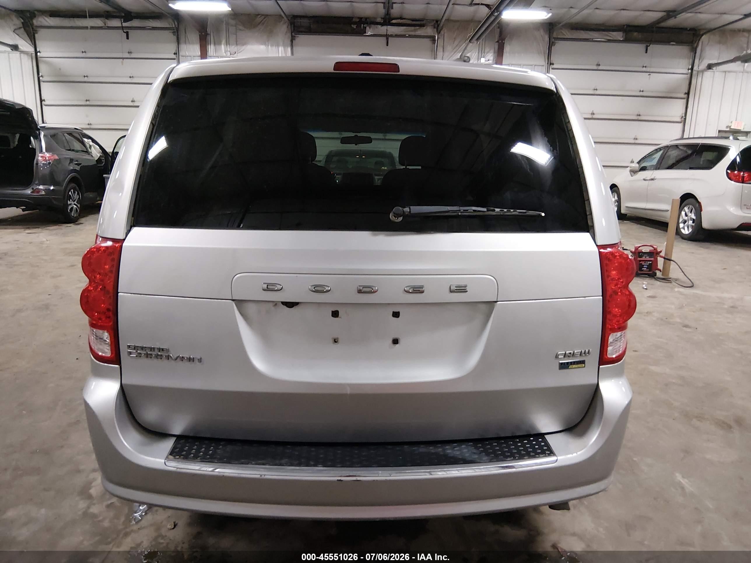 2011 Dodge Grand Caravan Crew Silver vin: 2D4RN5DG4BR649907