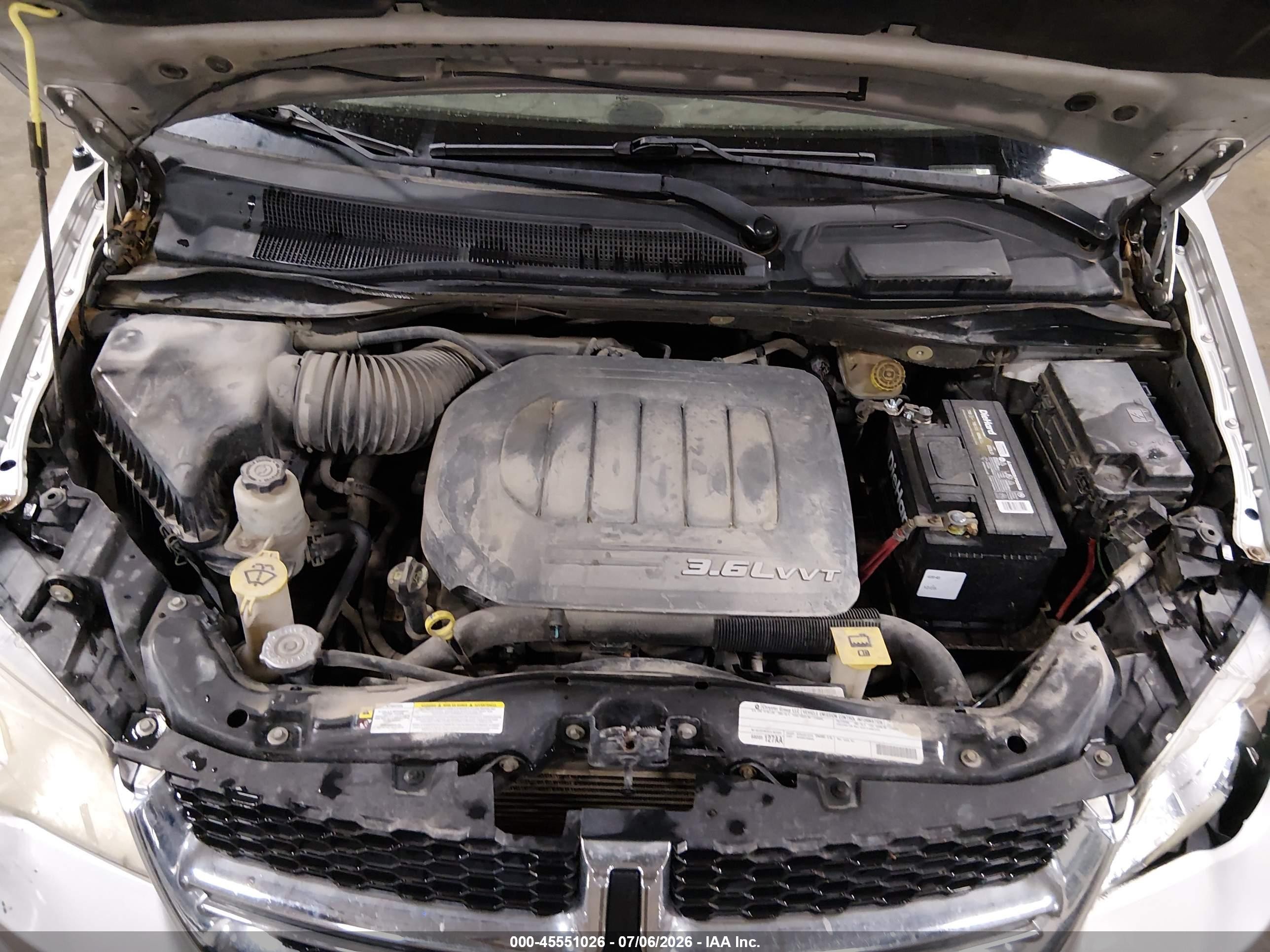 2011 Dodge Grand Caravan Crew Silver vin: 2D4RN5DG4BR649907