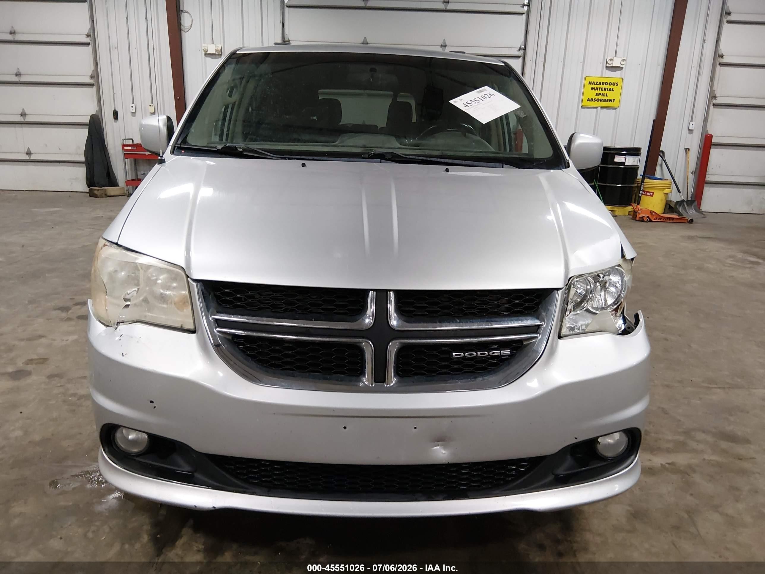 2011 Dodge Grand Caravan Crew Silver vin: 2D4RN5DG4BR649907