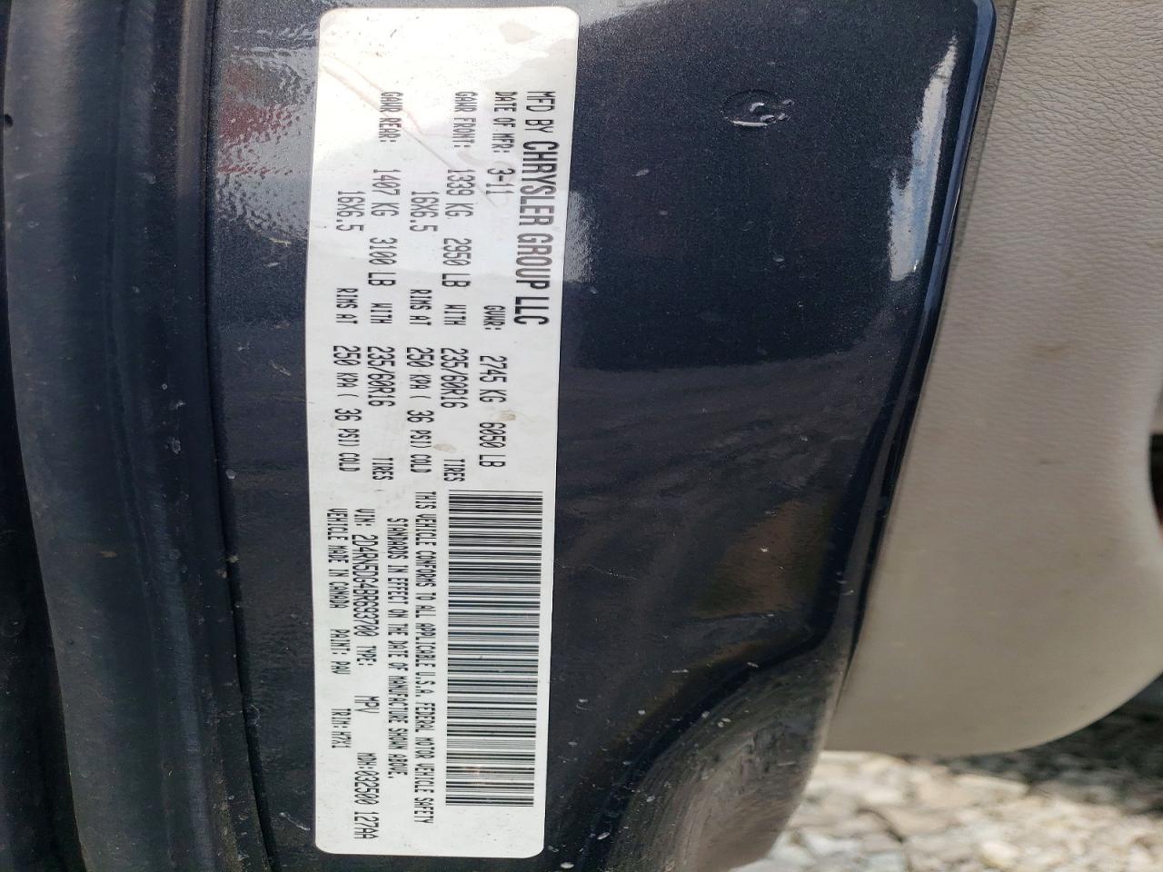 2011 Dodge Grand Caravan Crew Black vin: 2D4RN5DG4BR693700