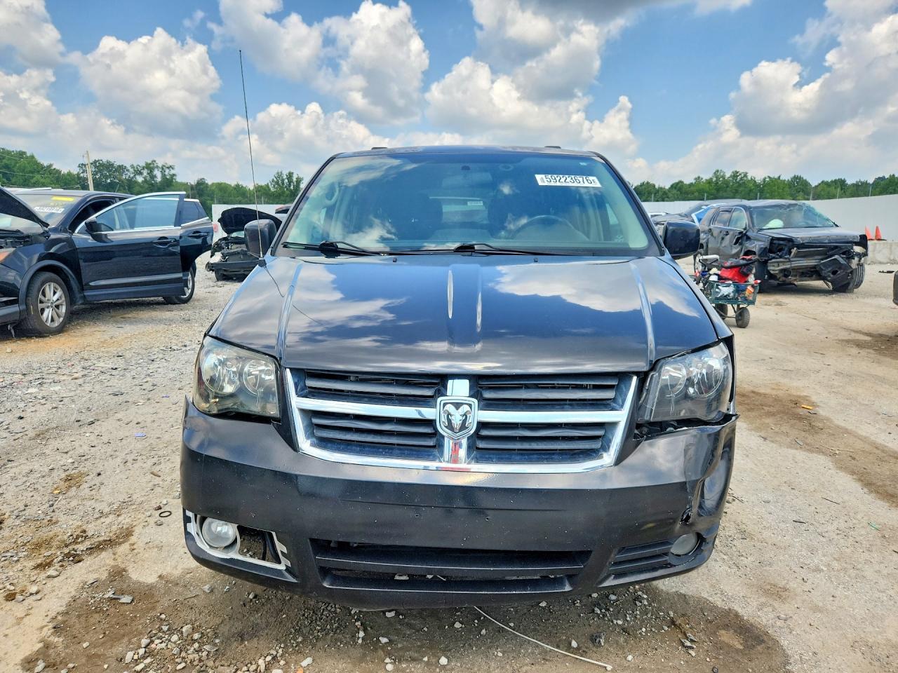 2011 Dodge Grand Caravan Crew Black vin: 2D4RN5DG4BR693700